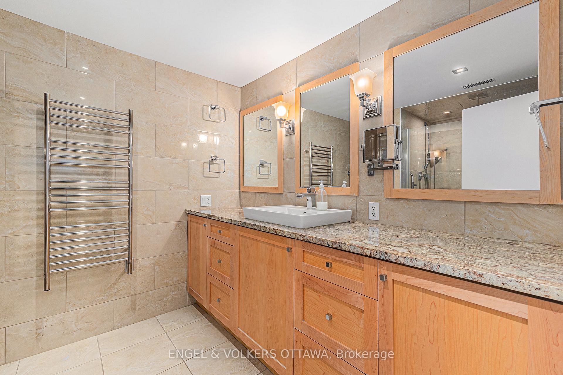 Photo 19 of 1930 Fairmeadow Crescent, Ottawa, Guildwood Estates - Urbandale Acres — HOMEH