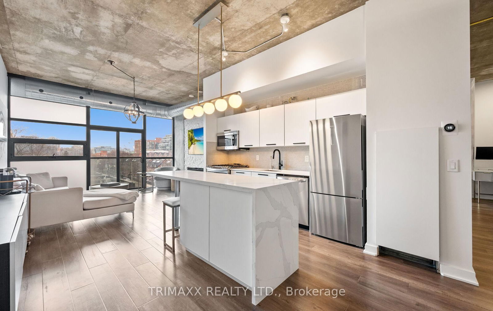 Front of Unit 403, 60 Bathurst St