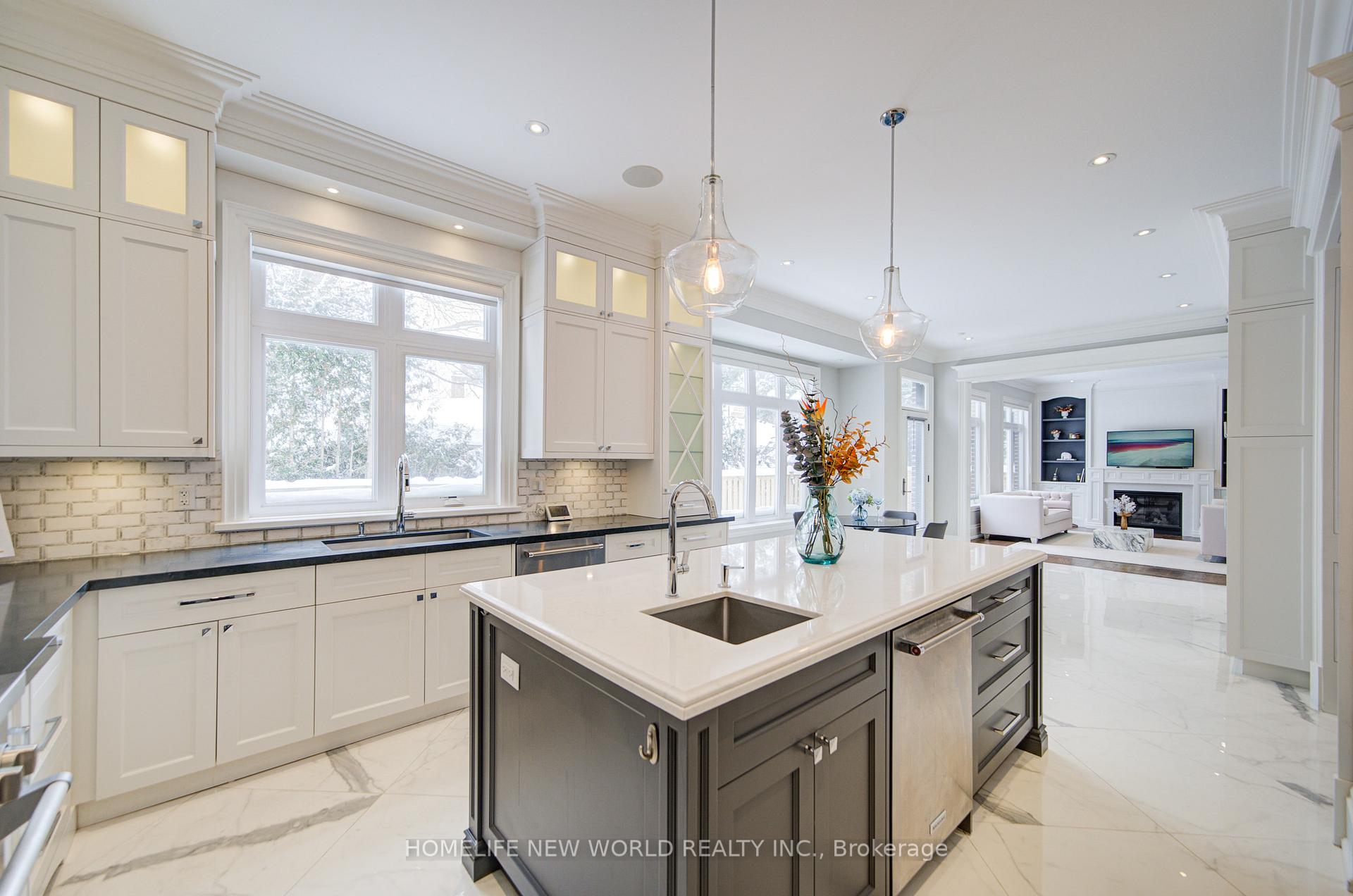 Photo 15 of 25 Payson Avenue, Vaughan, Crestwood-Springfarm-Yorkhill — HOMEH