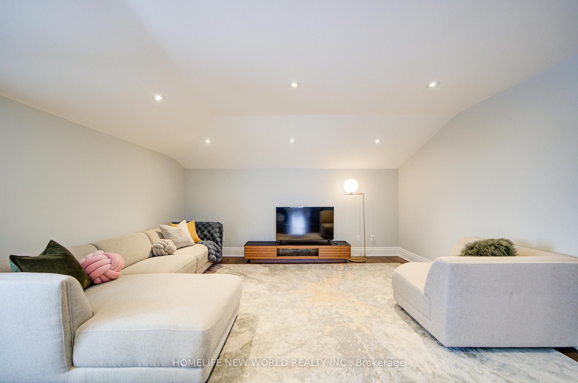 Photo 38 of 25 Payson Avenue, Vaughan, Crestwood-Springfarm-Yorkhill — HOMEH