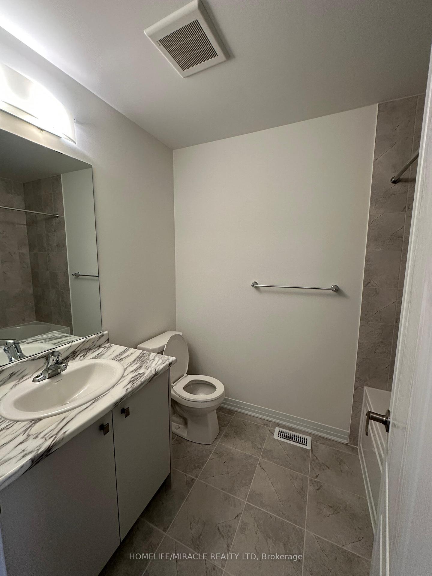 Photo 16 of 262 Port Crescent, Welland, Dain City — HOMEH