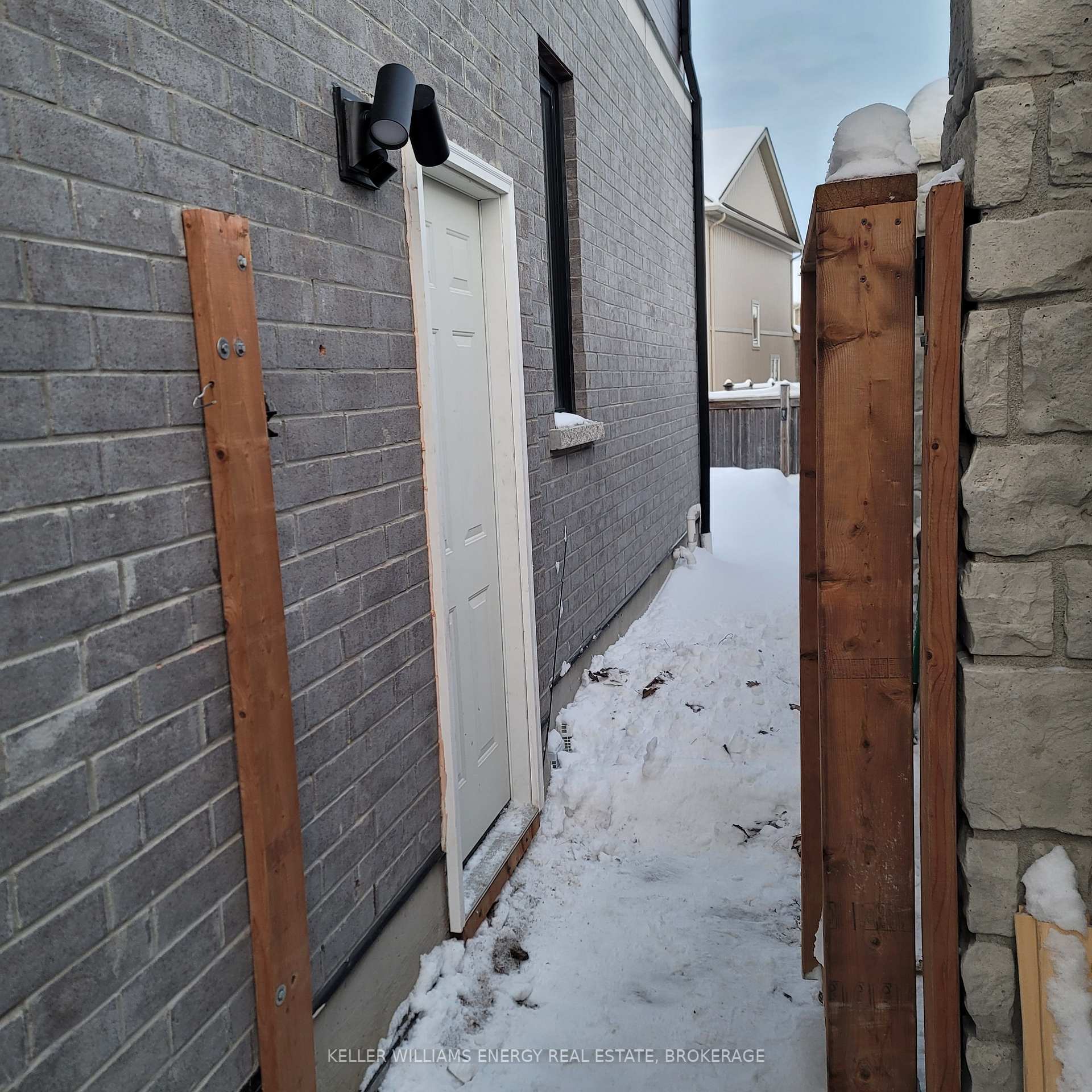 Photo 4 of Unit Bsmt, 50 Klein Way, Whitby, Taunton North — HOMEH