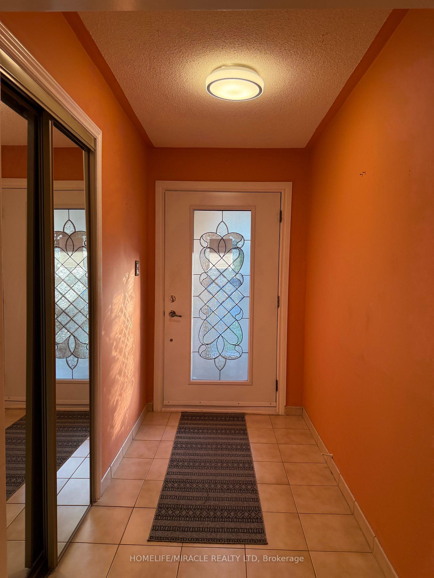 Photo 10 of 15 Brice Street, Vaughan, Maple — HOMEH