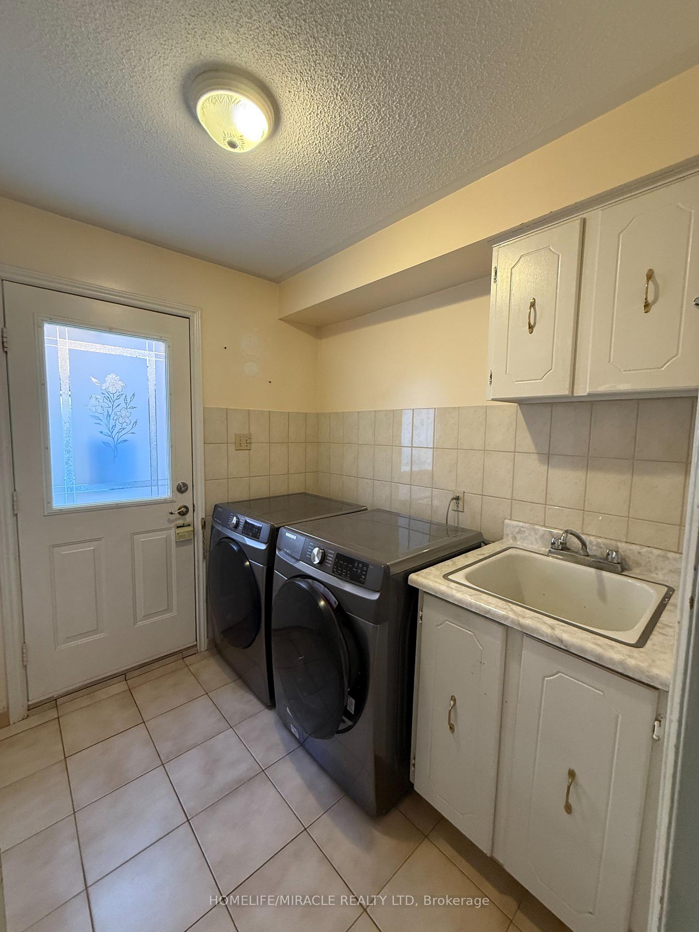 Photo 19 of 15 Brice Street, Vaughan, Maple — HOMEH