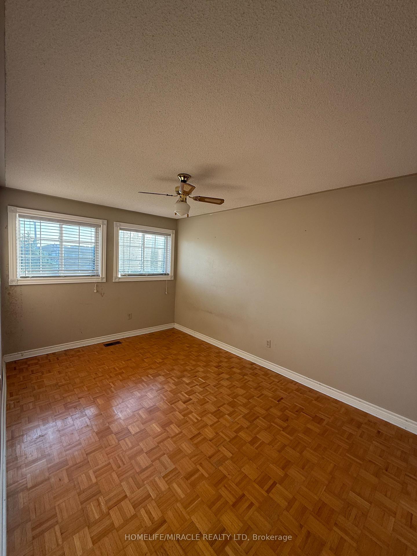 Photo 23 of 15 Brice Street, Vaughan, Maple — HOMEH