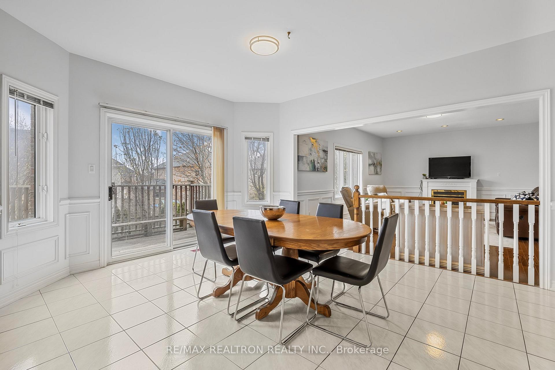 Photo 19 of 83 Emerald Garden Court, Markham, Cachet — HOMEH