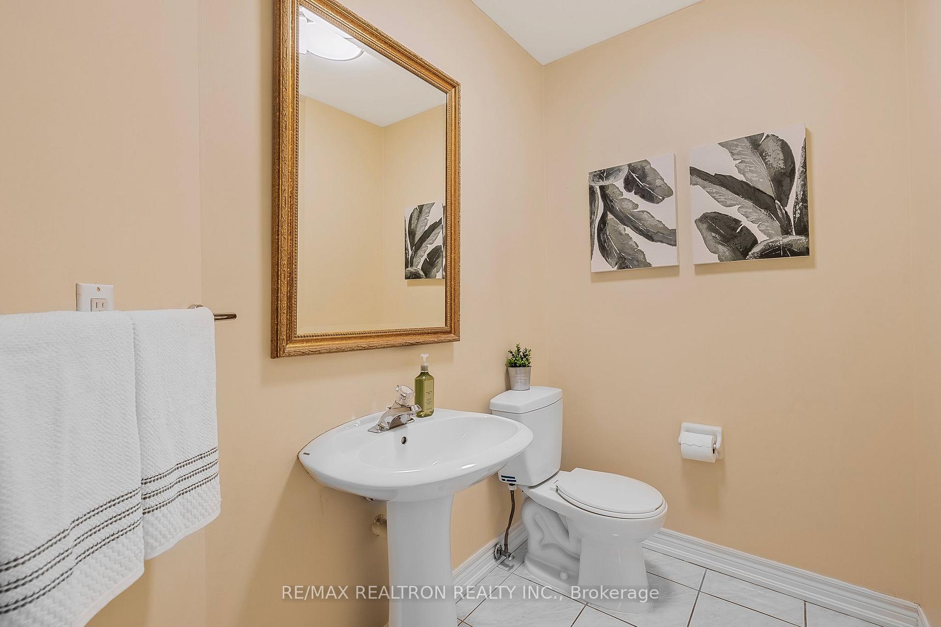 Photo 21 of 83 Emerald Garden Court, Markham, Cachet — HOMEH
