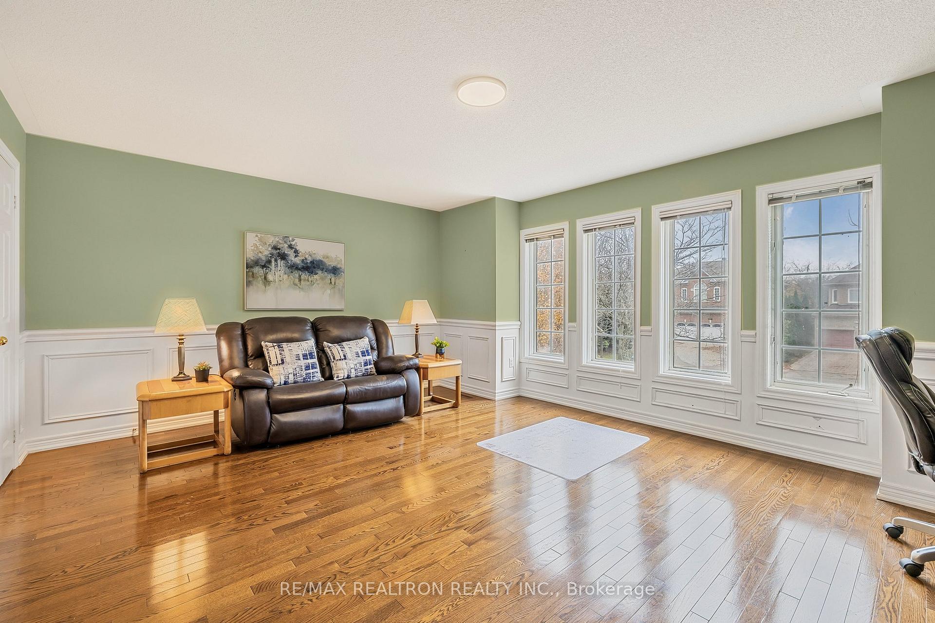 Photo 28 of 83 Emerald Garden Court, Markham, Cachet — HOMEH
