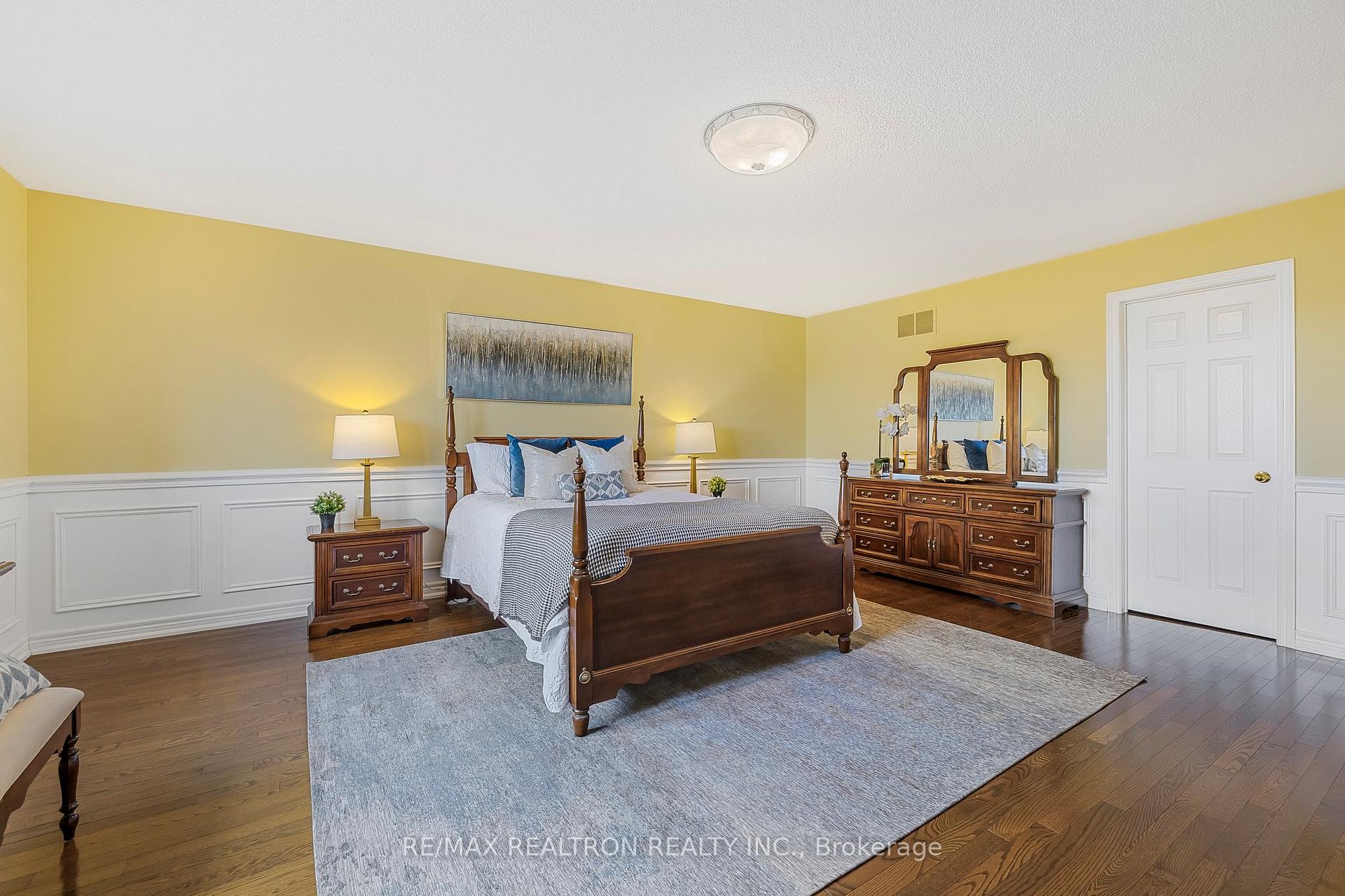 Photo 32 of 83 Emerald Garden Court, Markham, Cachet — HOMEH