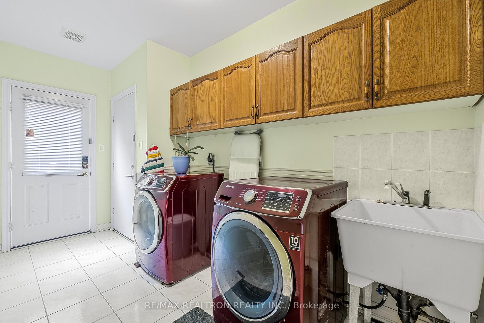 Photo 35 of 83 Emerald Garden Court, Markham, Cachet — HOMEH