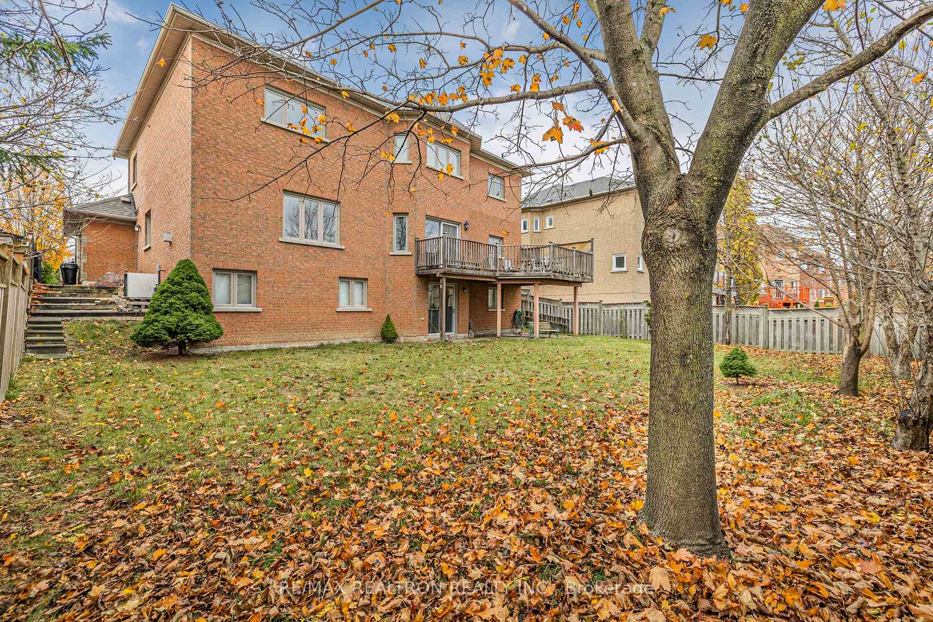 Photo 39 of 83 Emerald Garden Court, Markham, Cachet — HOMEH