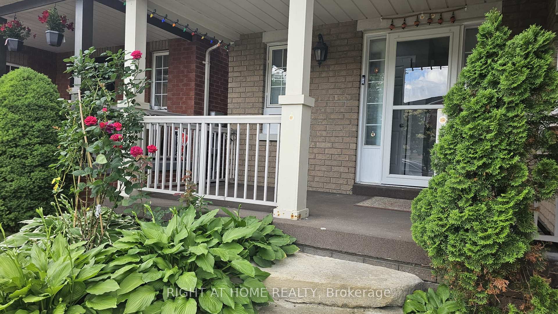 Photo 3 of 15 Mccartney Avenue, Whitby, Williamsburg — HOMEH