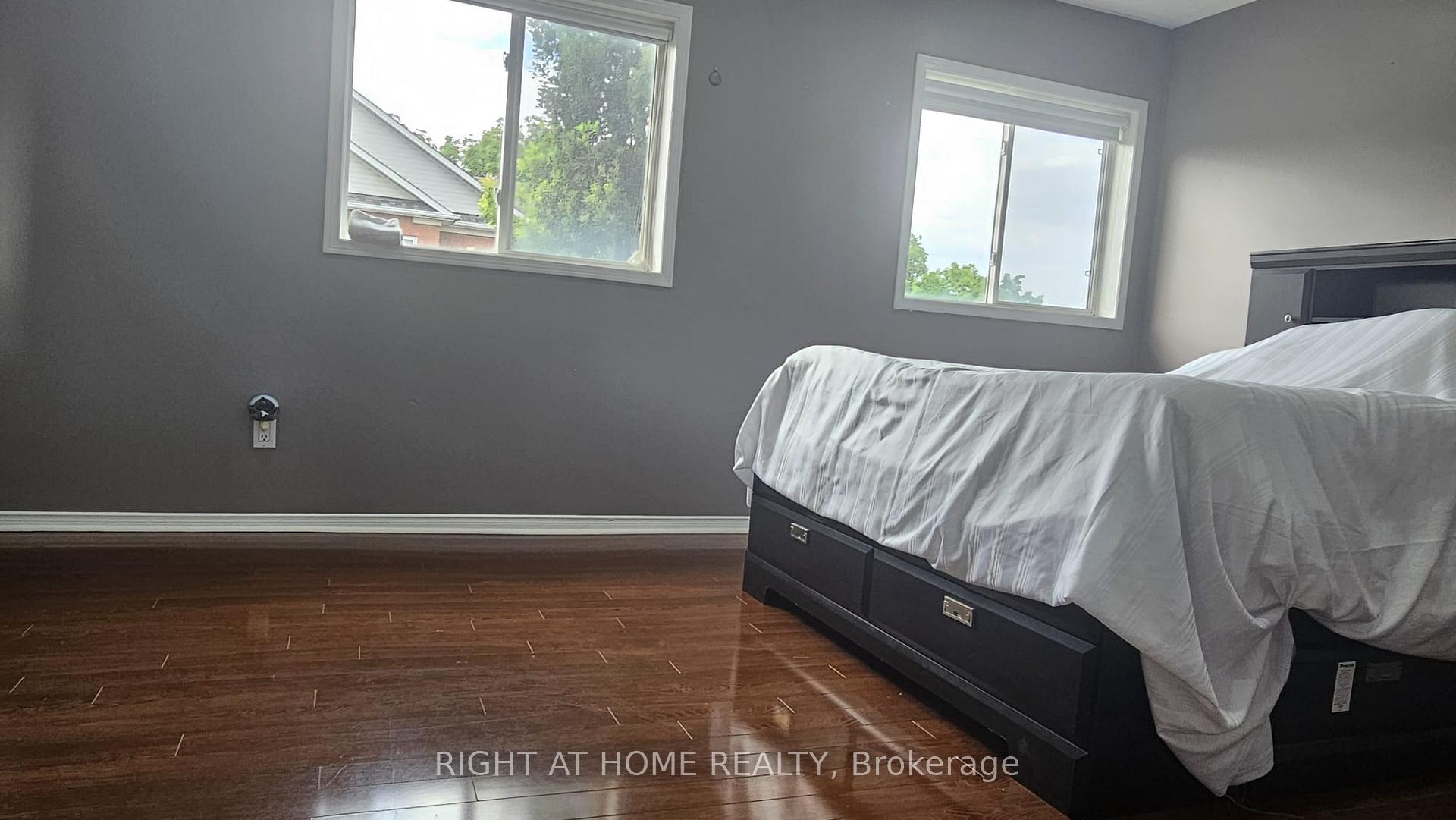 Photo 11 of 15 Mccartney Avenue, Whitby, Williamsburg — HOMEH