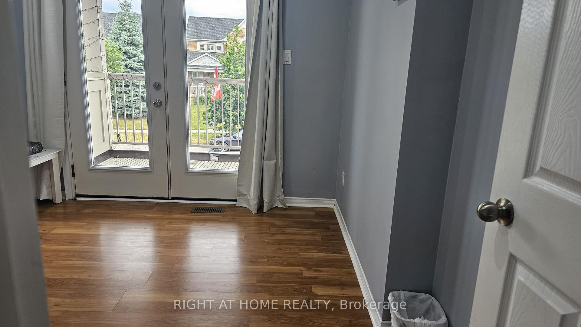 Photo 18 of 15 Mccartney Avenue, Whitby, Williamsburg — HOMEH