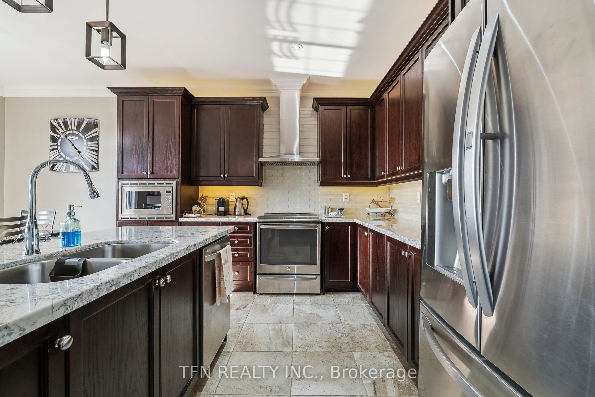 Photo 49 of 72 Cauthers Crescent, New Tecumseth, Rural New Tecumseth — HOMEH