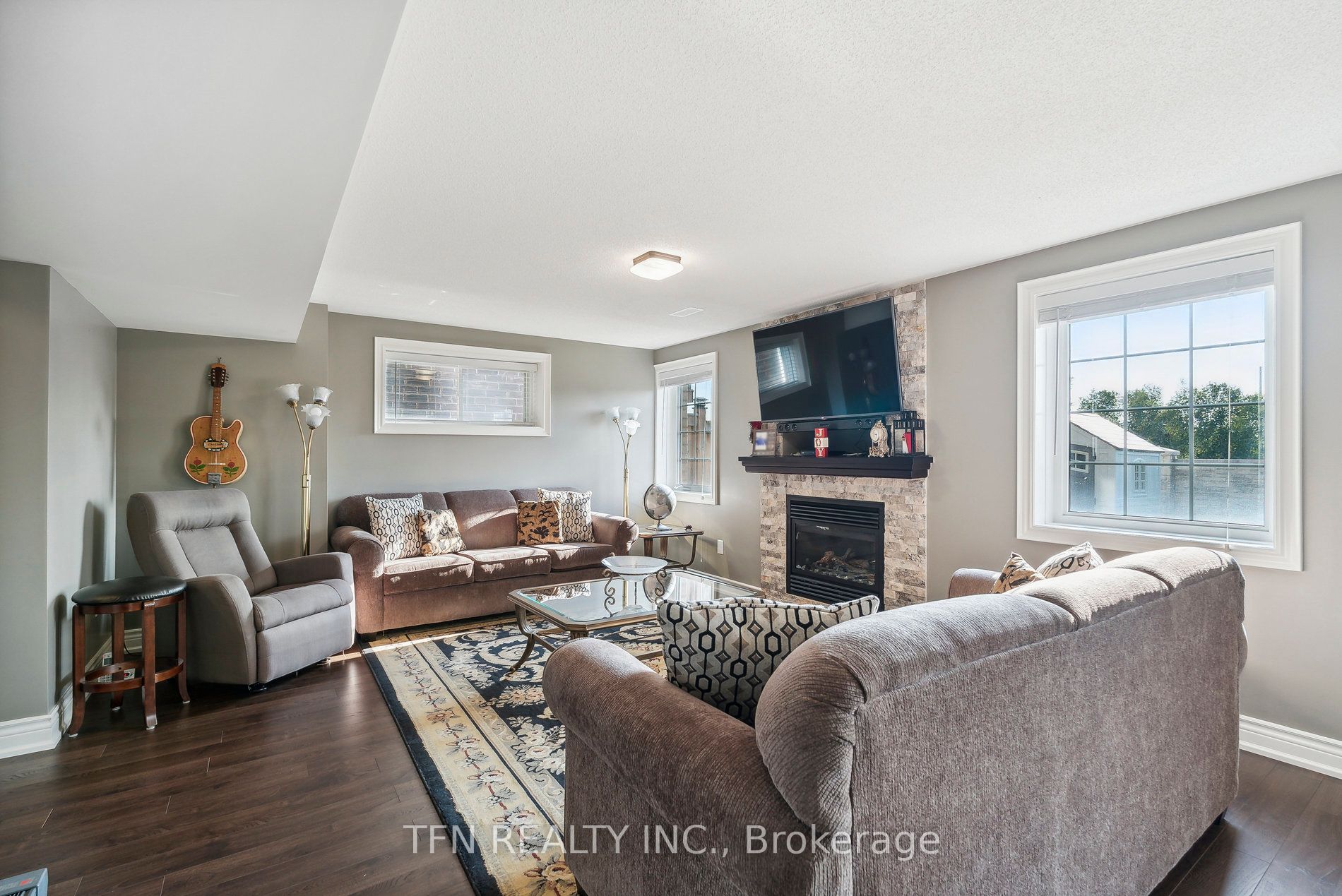 Photo 74 of 72 Cauthers Crescent, New Tecumseth, Rural New Tecumseth — HOMEH