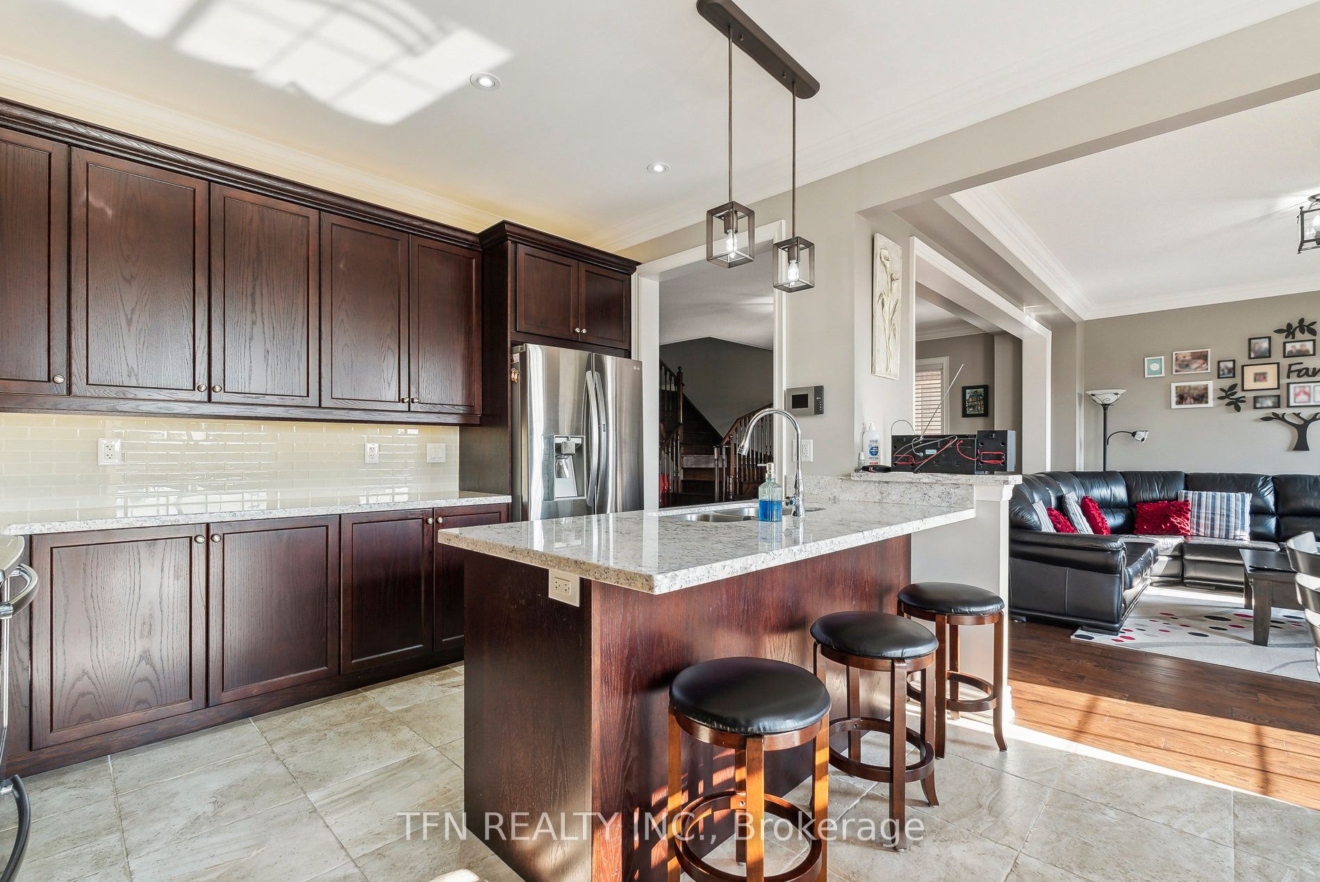 Photo 51 of 72 Cauthers Crescent, New Tecumseth, Rural New Tecumseth — HOMEH
