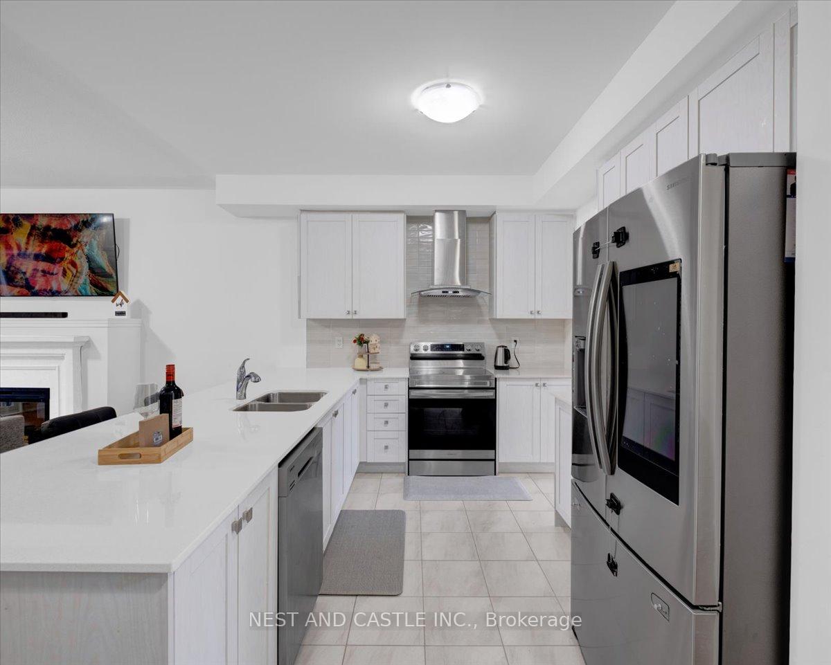 Photo 7 of 44 O'Reilly Street, Whitby, Rural Whitby — HOMEH