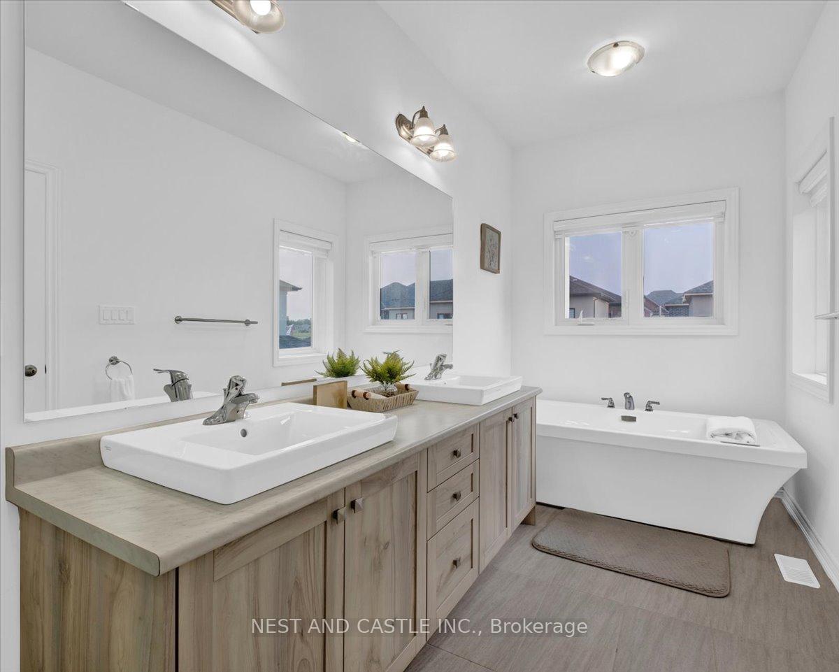 Photo 20 of 44 O'Reilly Street, Whitby, Rural Whitby — HOMEH
