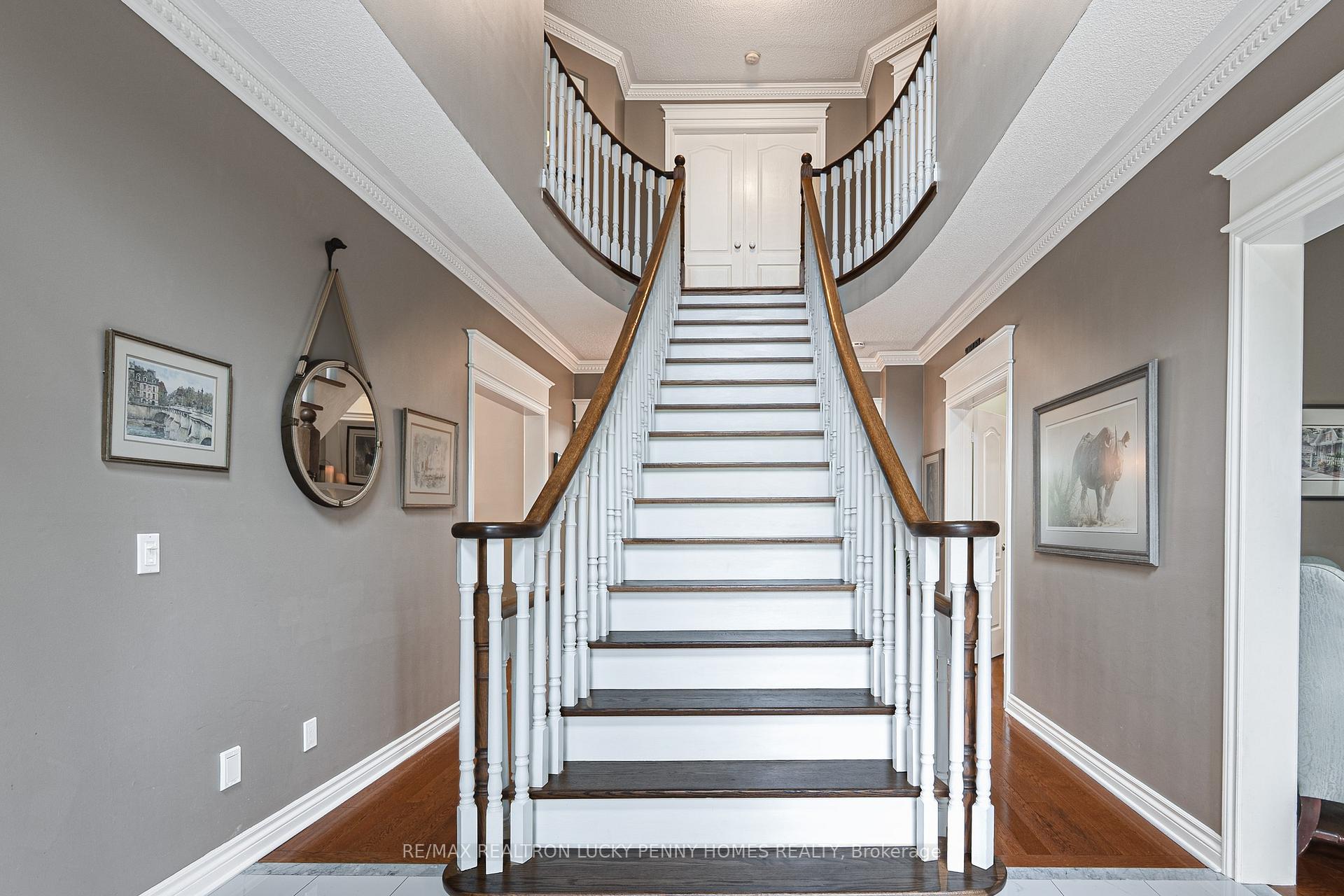 Photo 8 of 74 Braeside Square, Markham, Unionville — HOMEH