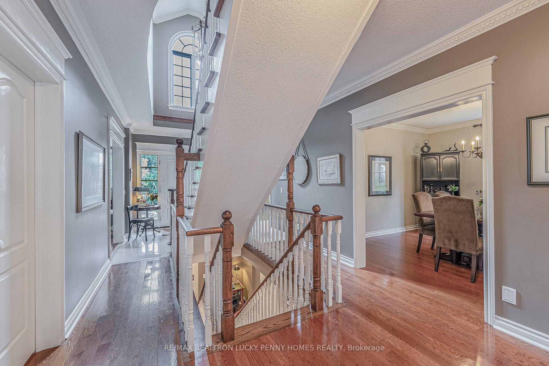 Photo 10 of 74 Braeside Square, Markham, Unionville — HOMEH
