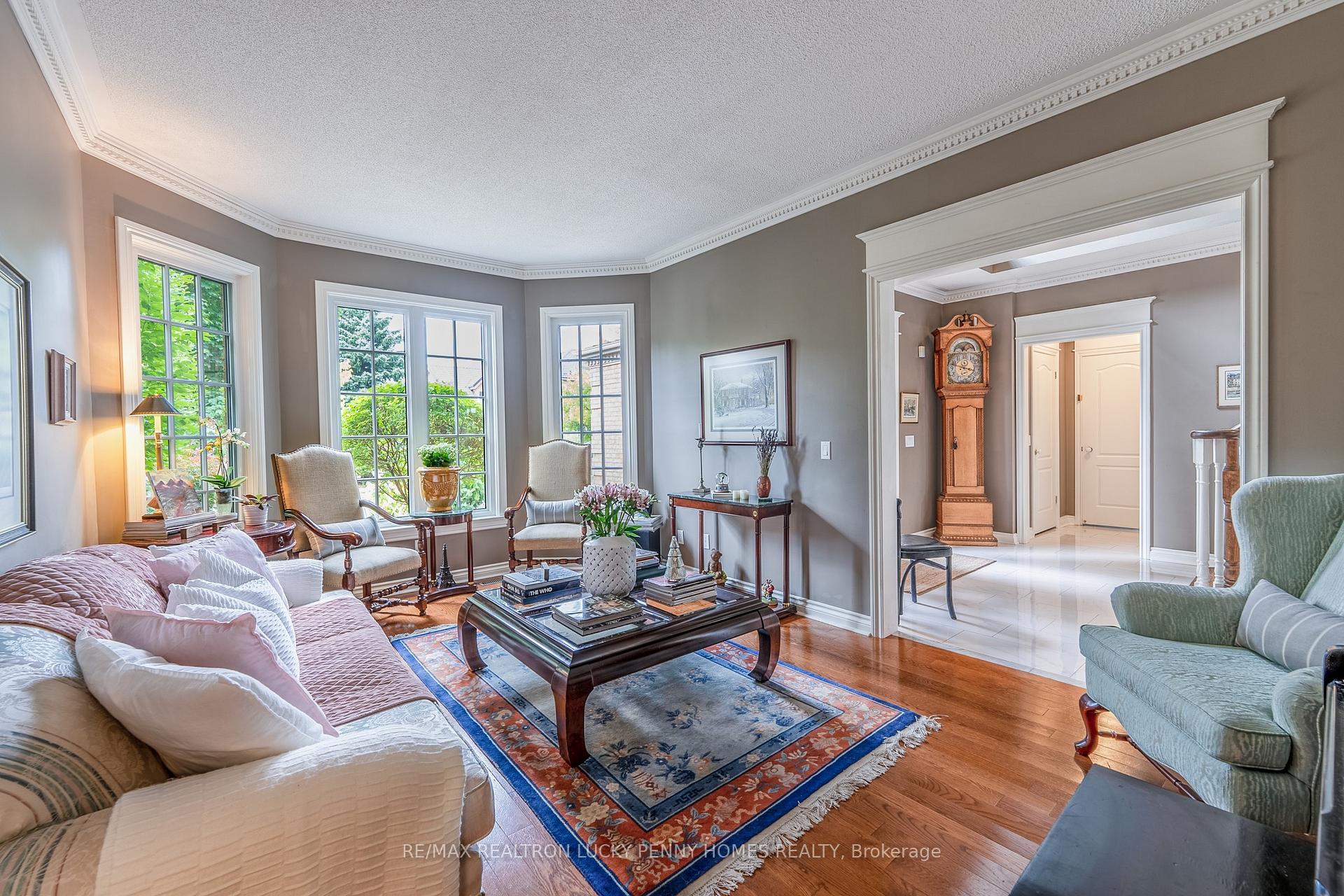 Photo 11 of 74 Braeside Square, Markham, Unionville — HOMEH