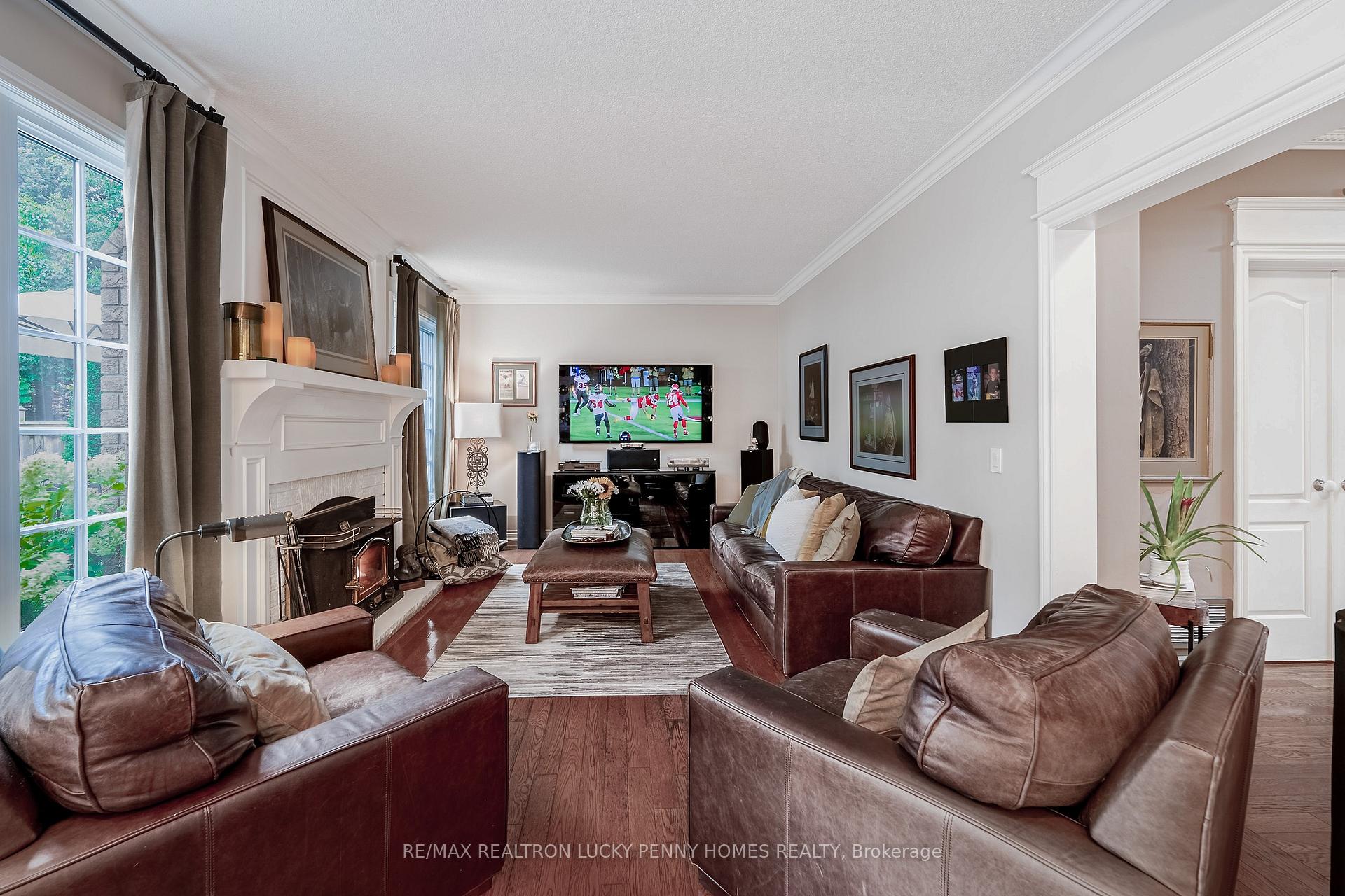 Photo 16 of 74 Braeside Square, Markham, Unionville — HOMEH