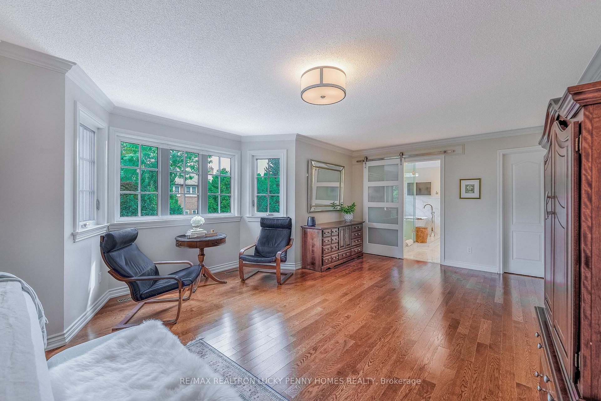 Photo 23 of 74 Braeside Square, Markham, Unionville — HOMEH