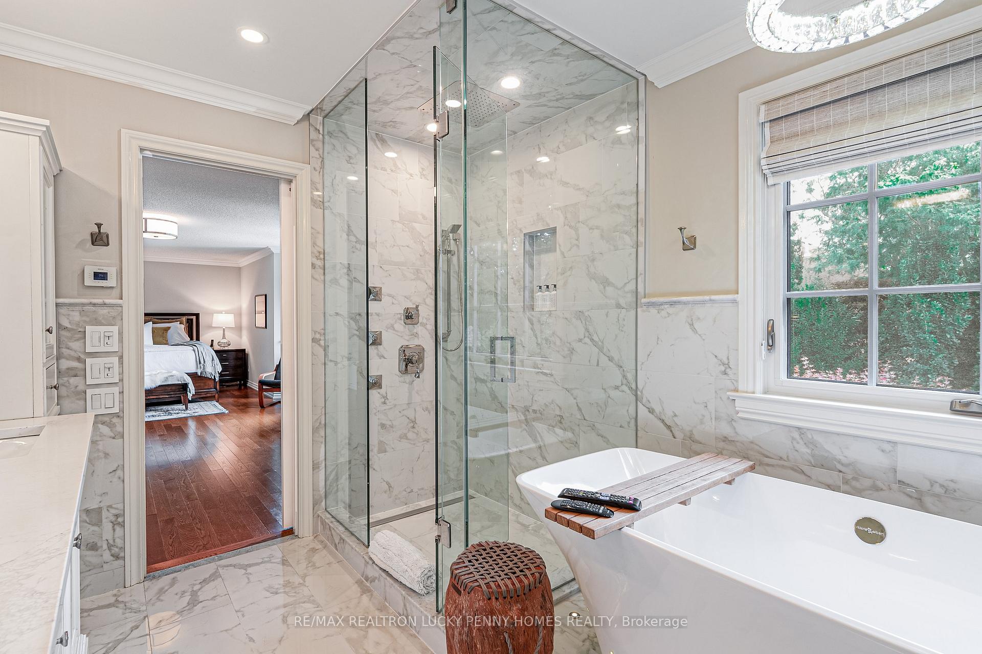 Photo 25 of 74 Braeside Square, Markham, Unionville — HOMEH
