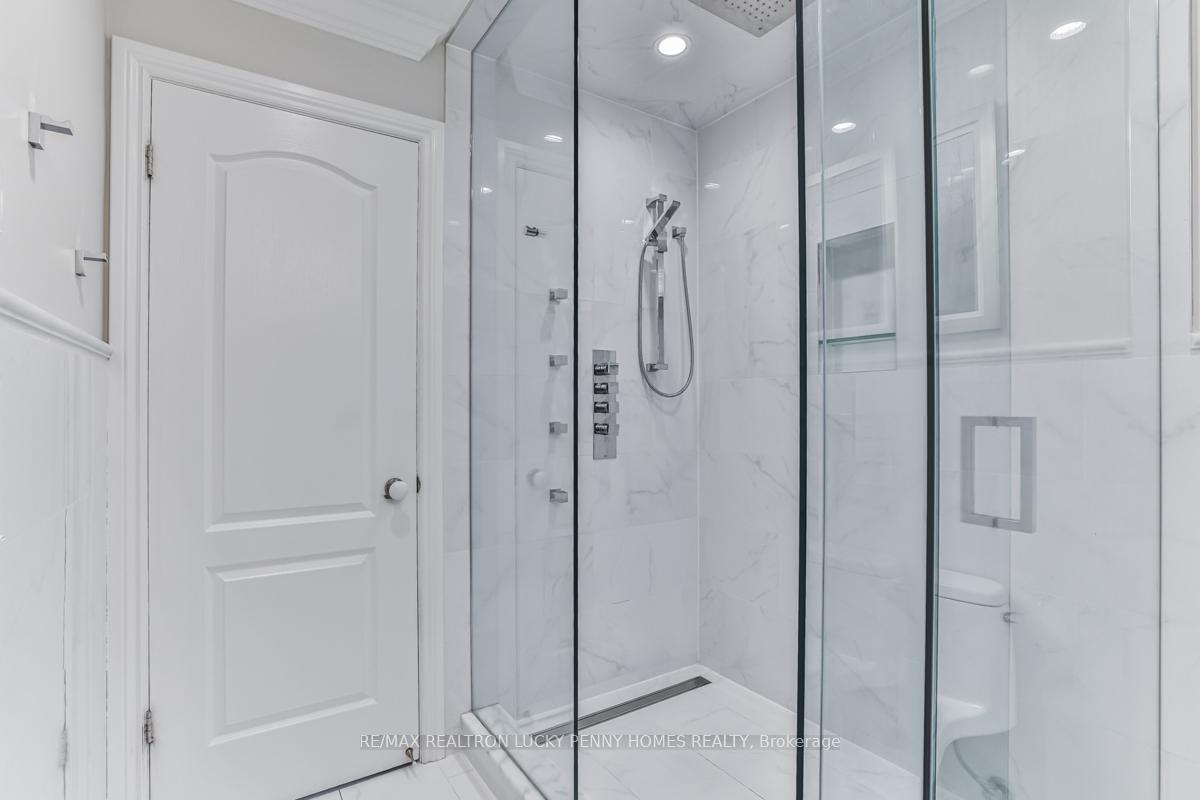 Photo 30 of 74 Braeside Square, Markham, Unionville — HOMEH