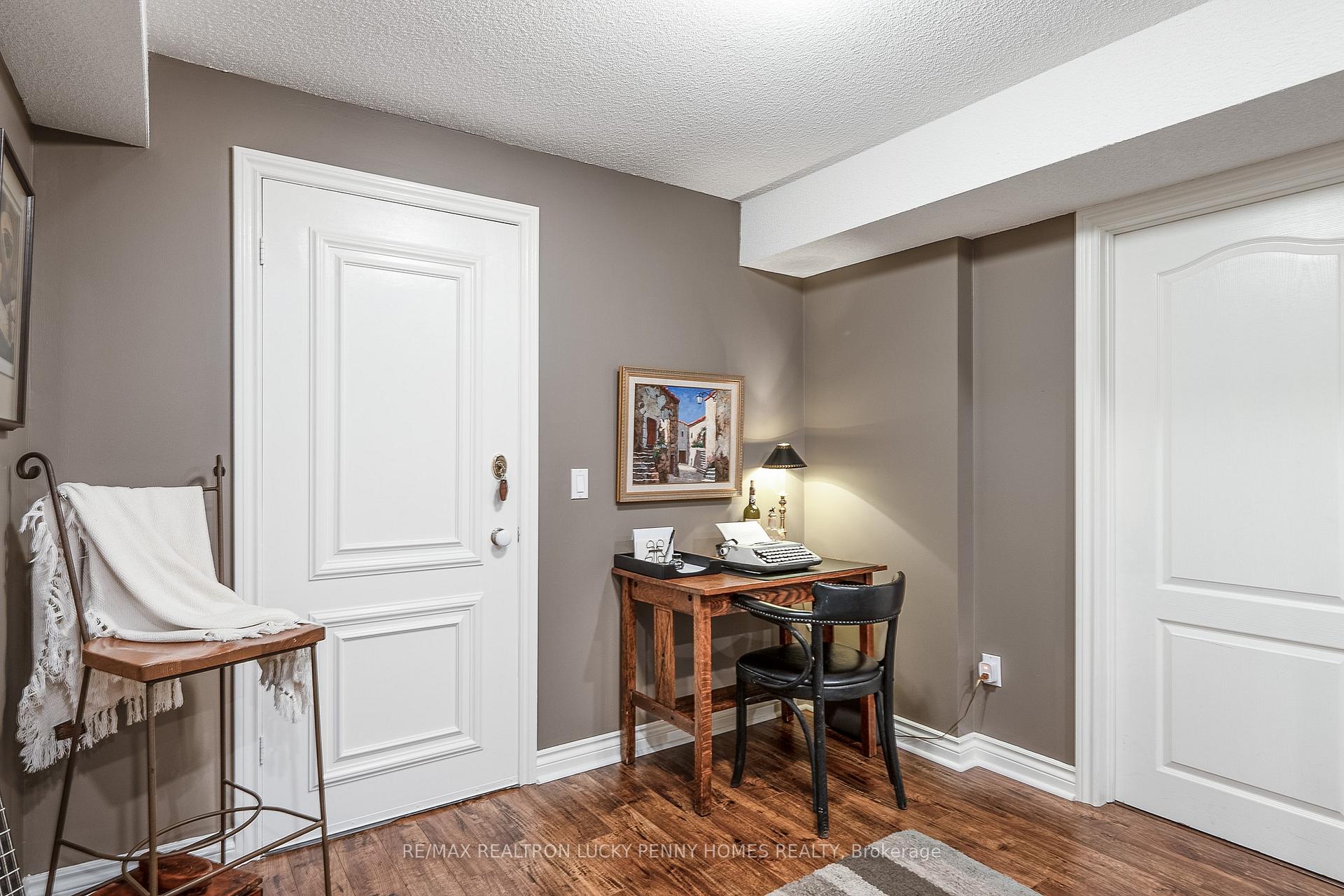 Photo 32 of 74 Braeside Square, Markham, Unionville — HOMEH
