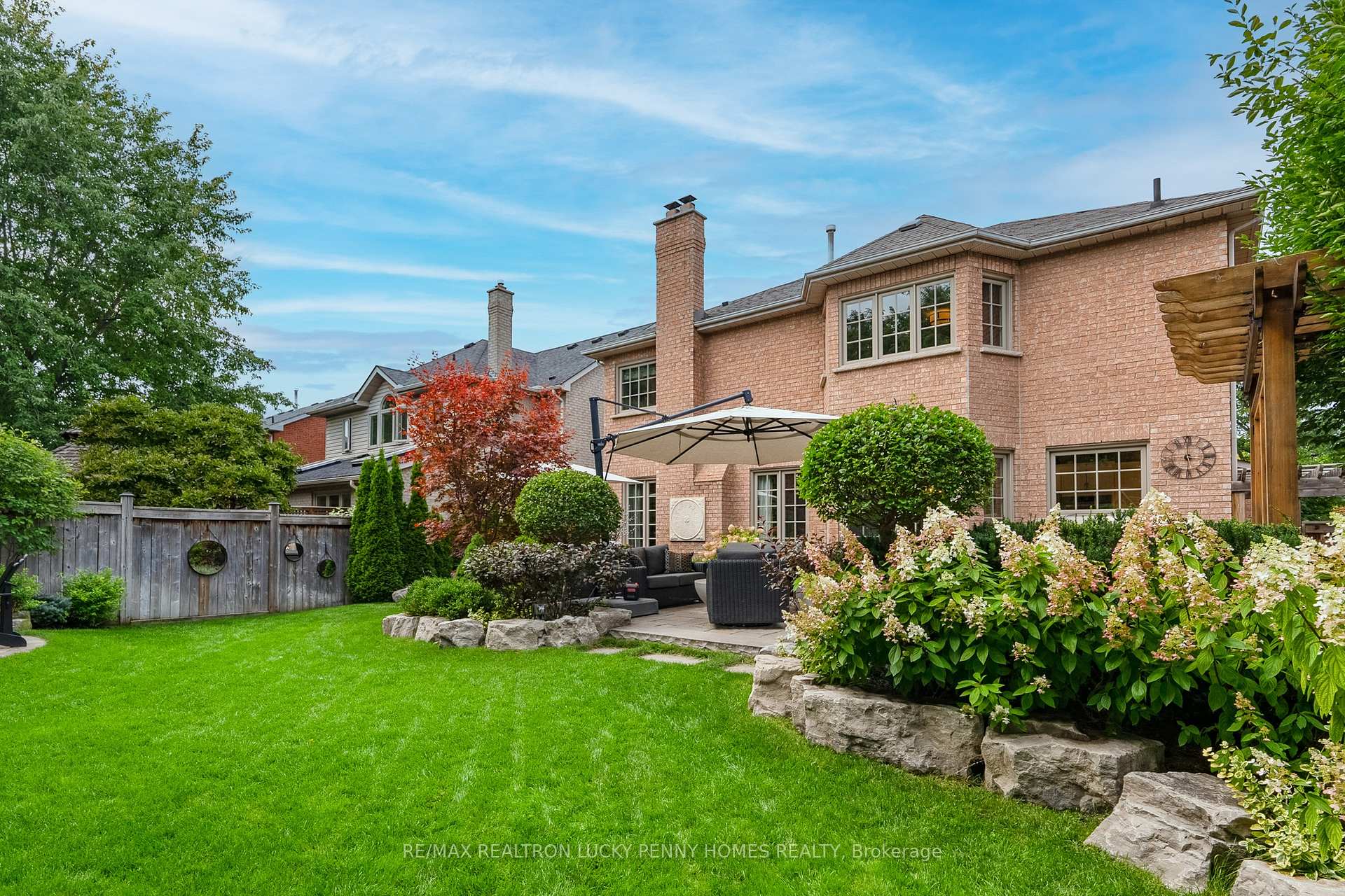 Photo 37 of 74 Braeside Square, Markham, Unionville — HOMEH