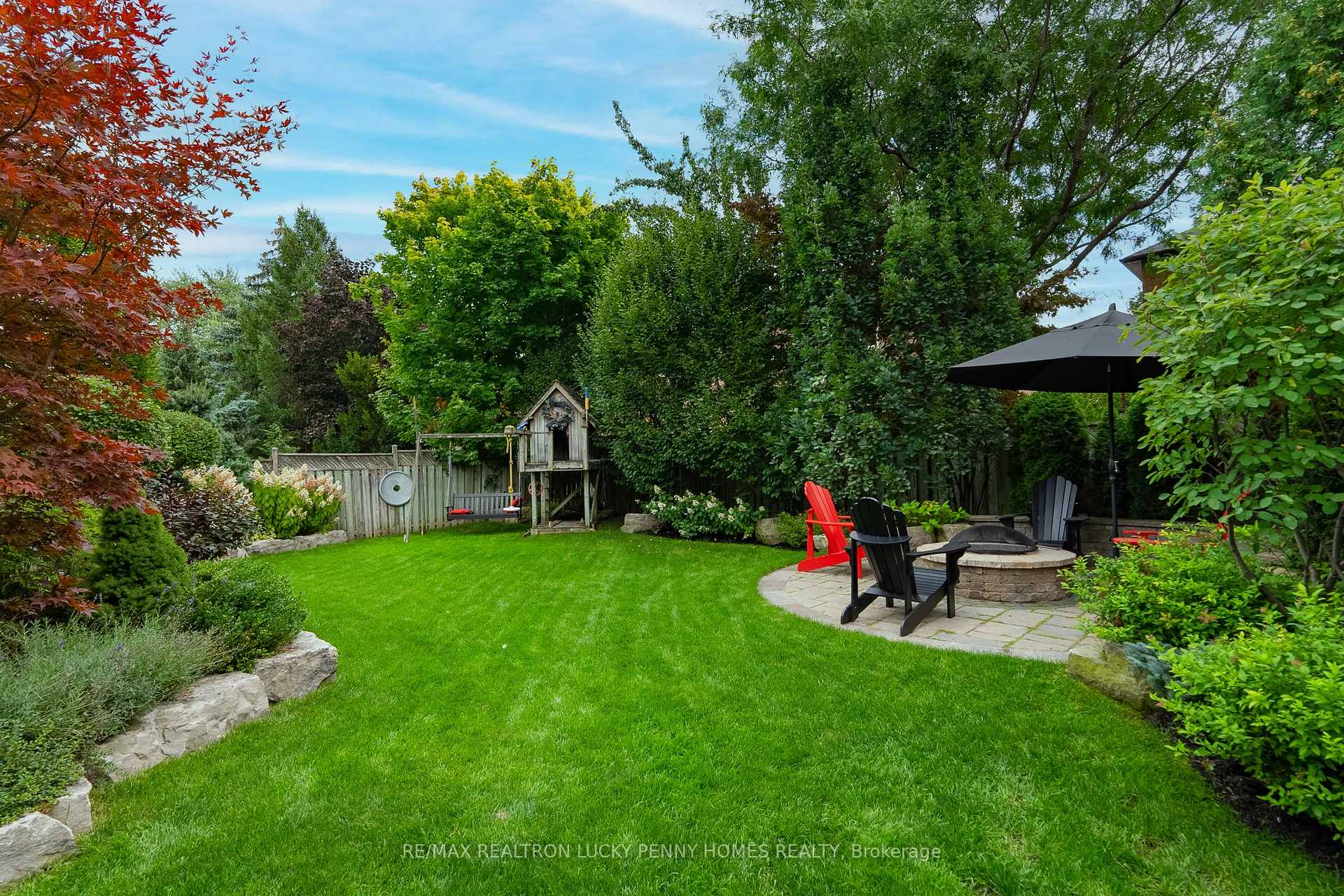 Photo 38 of 74 Braeside Square, Markham, Unionville — HOMEH