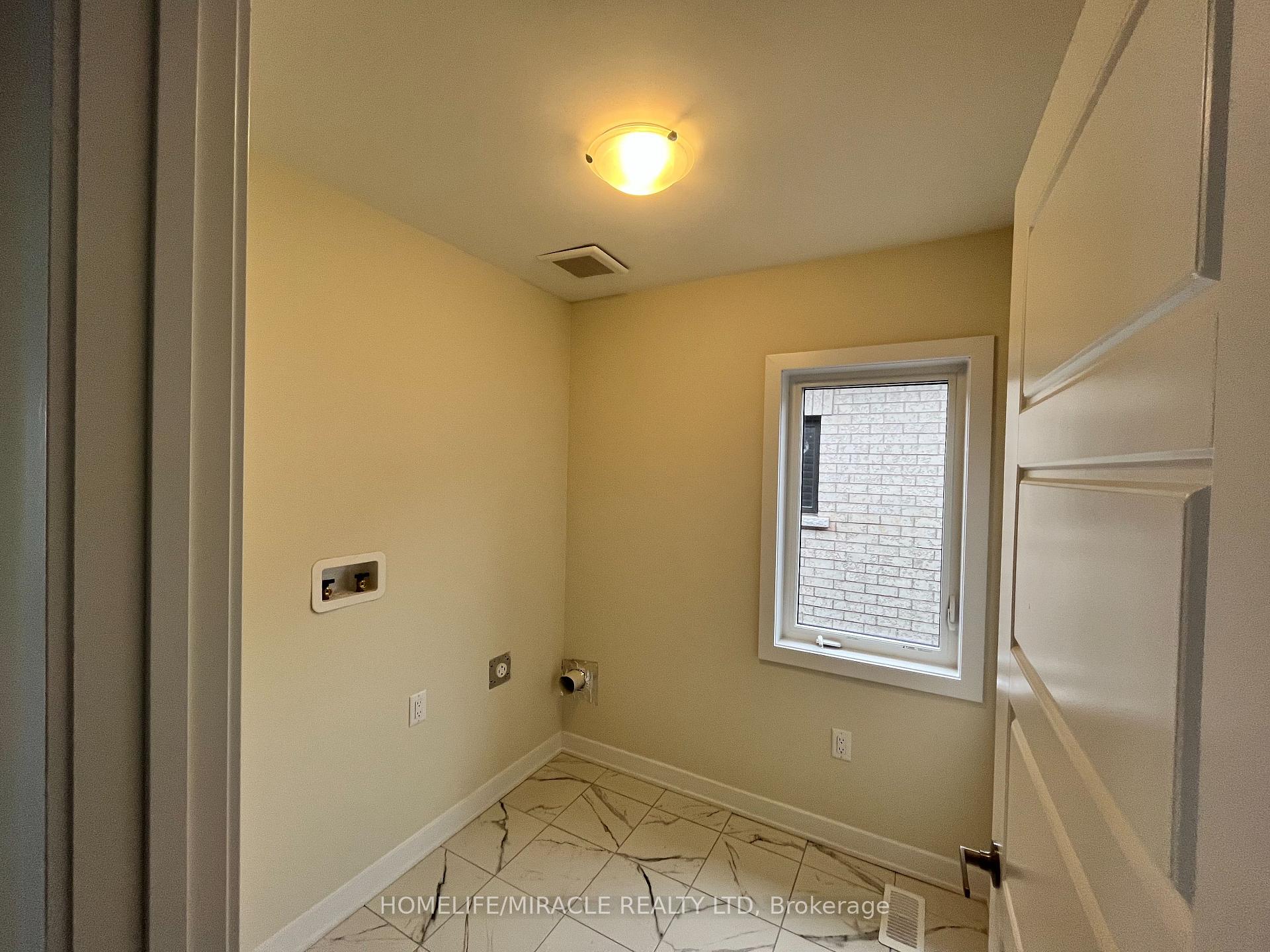Photo 16 of 106 Keelson Street, Welland, Dain City — HOMEH