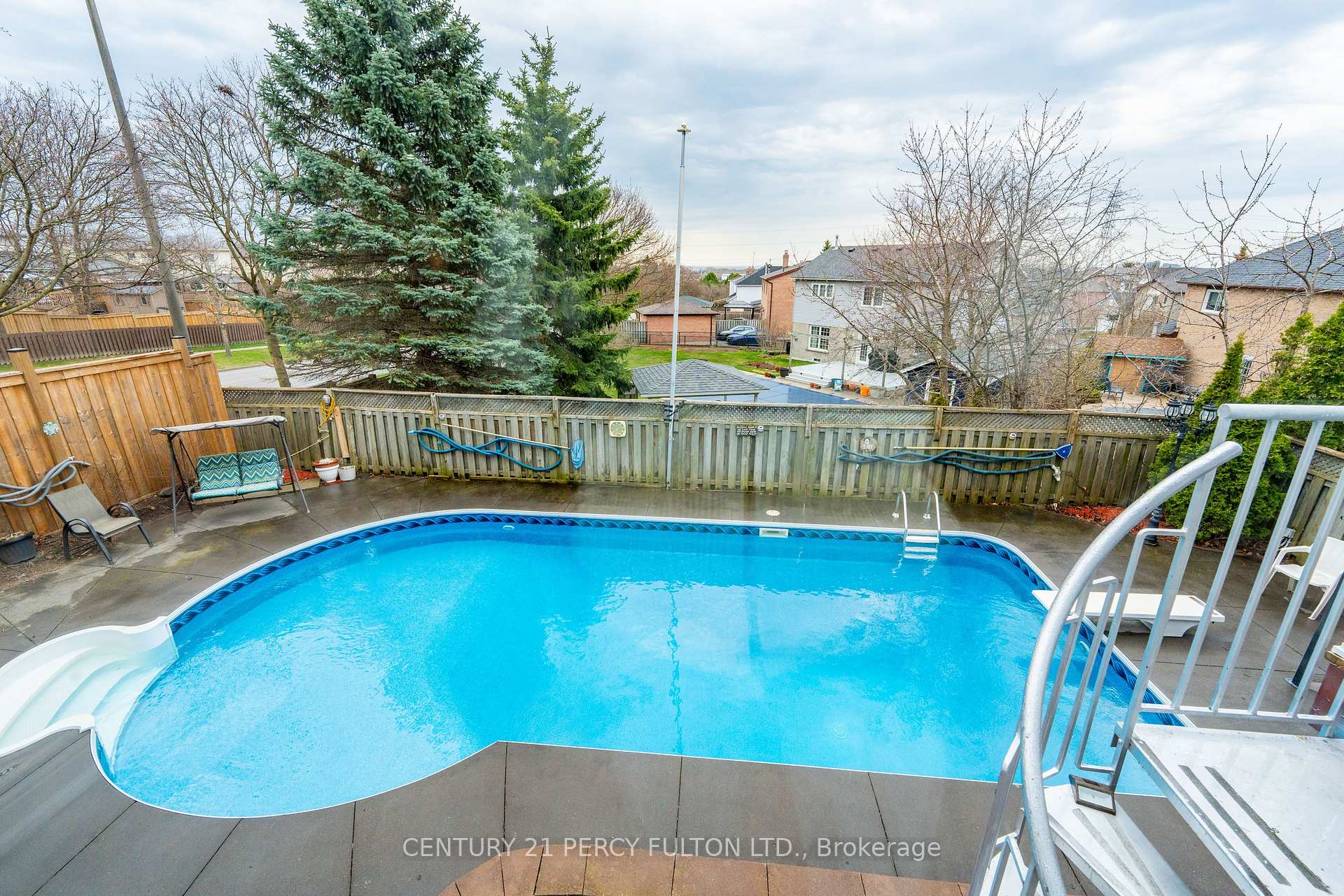 Photo 14 of 101 Sawdon Drive, Whitby, Blue Grass Meadows — HOMEH