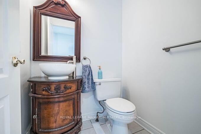 Photo 7 of 141 Panorama Crescent, Vaughan, Elder Mills — HOMEH