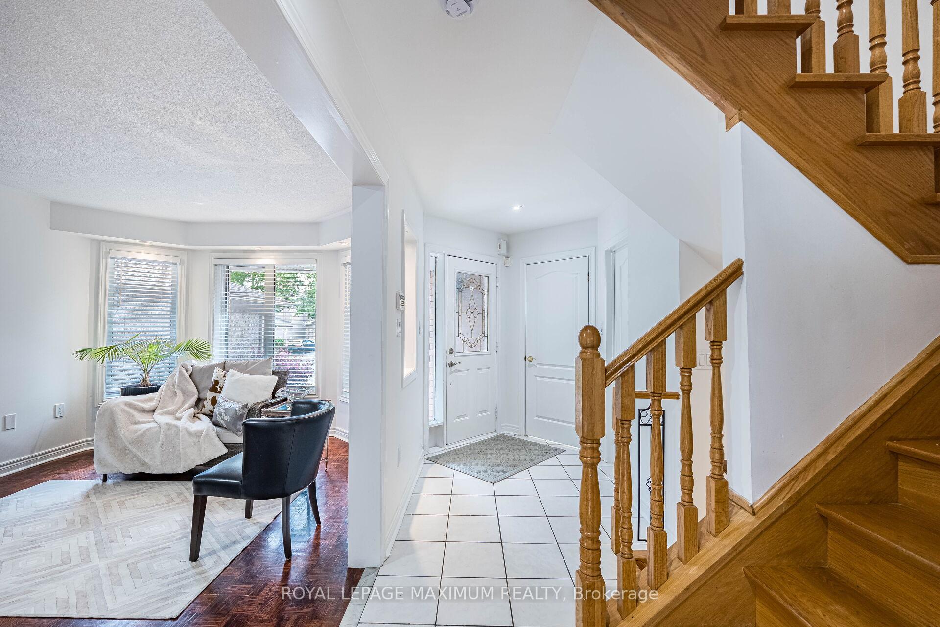 Photo 9 of 141 Panorama Crescent, Vaughan, Elder Mills — HOMEH