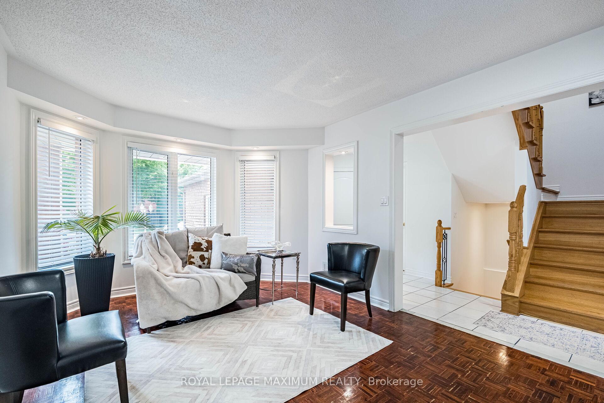Photo 12 of 141 Panorama Crescent, Vaughan, Elder Mills — HOMEH