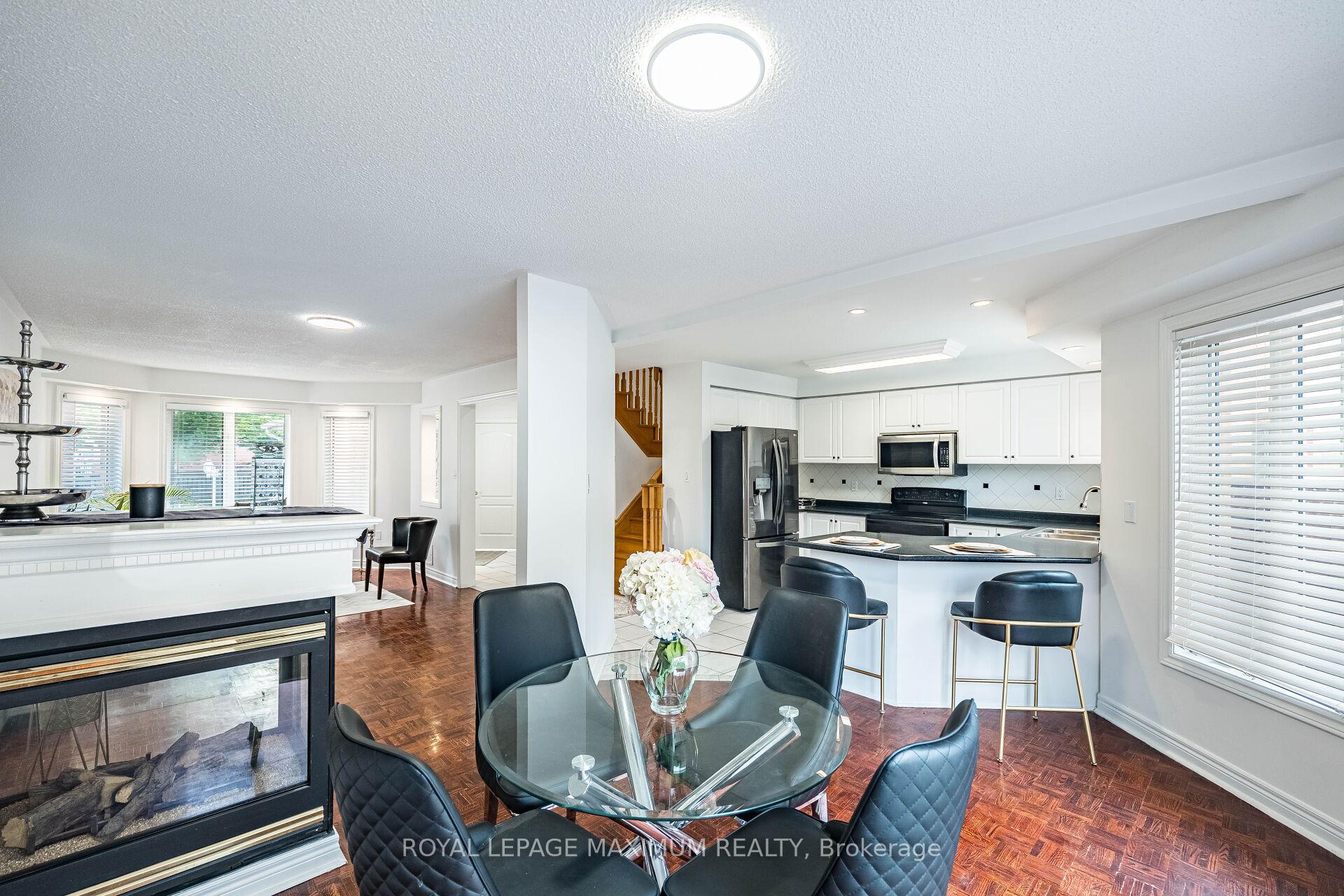 Photo 15 of 141 Panorama Crescent, Vaughan, Elder Mills — HOMEH