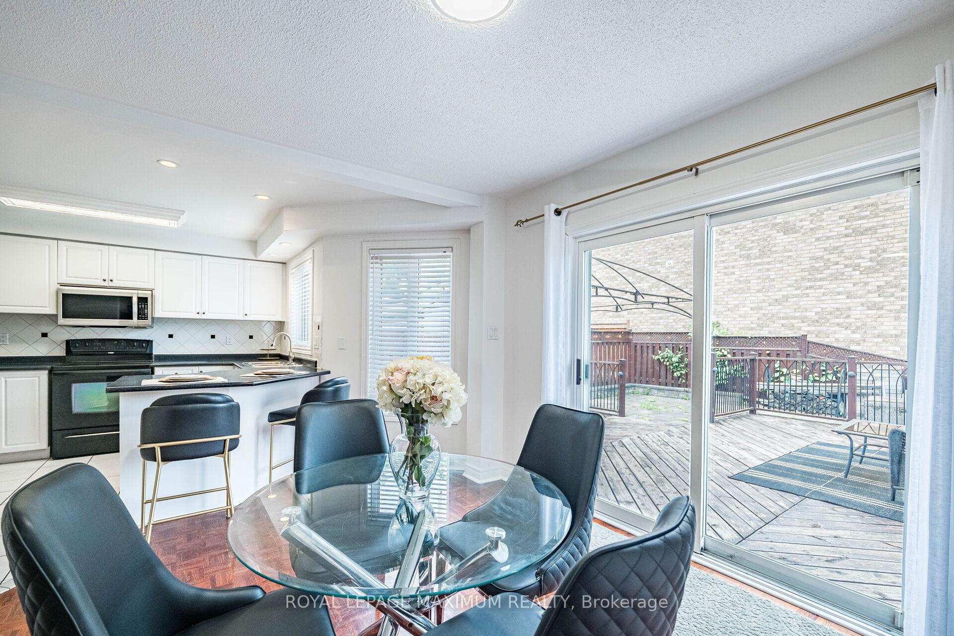 Photo 16 of 141 Panorama Crescent, Vaughan, Elder Mills — HOMEH