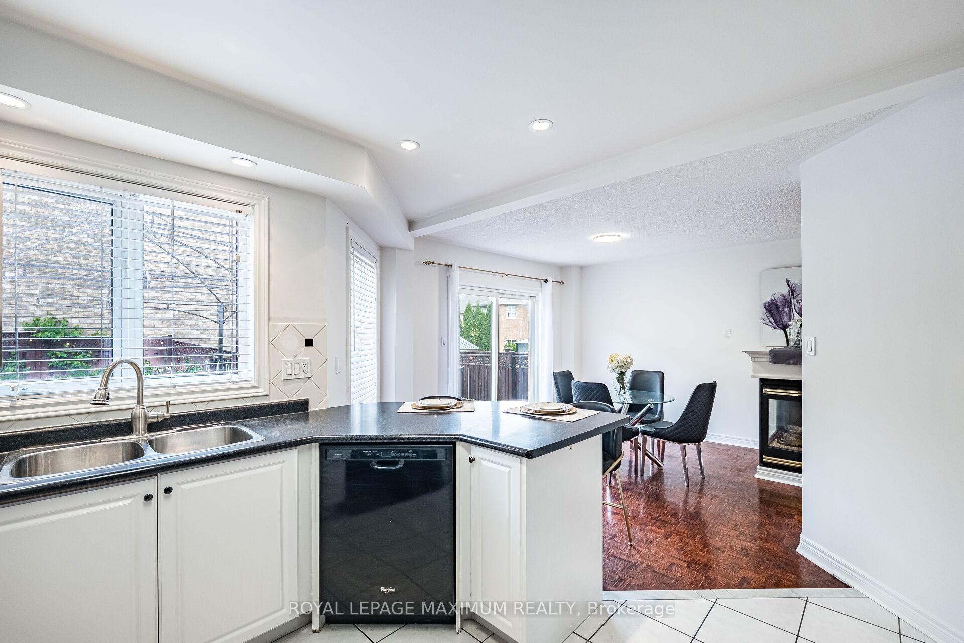 Photo 22 of 141 Panorama Crescent, Vaughan, Elder Mills — HOMEH