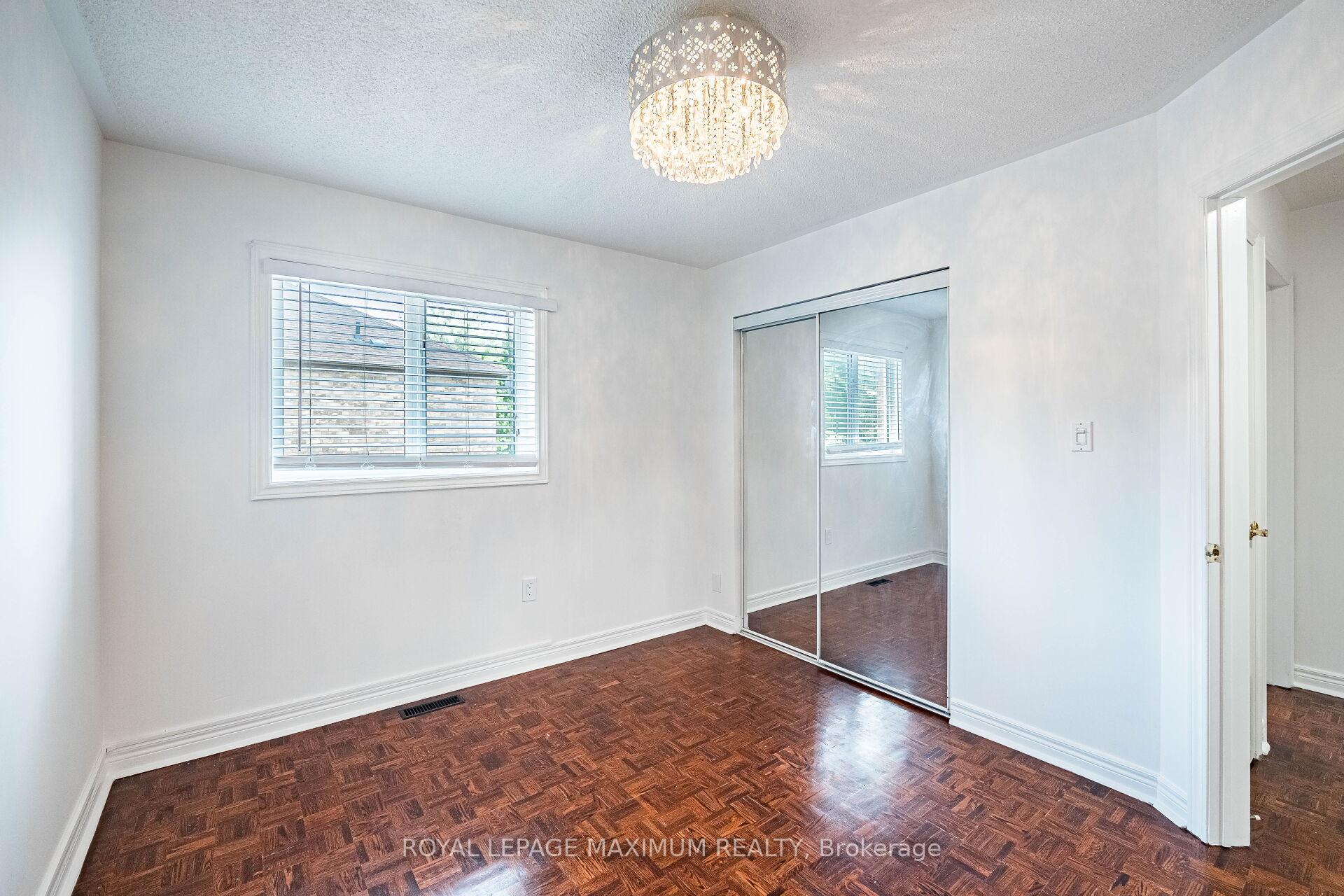 Photo 31 of 141 Panorama Crescent, Vaughan, Elder Mills — HOMEH
