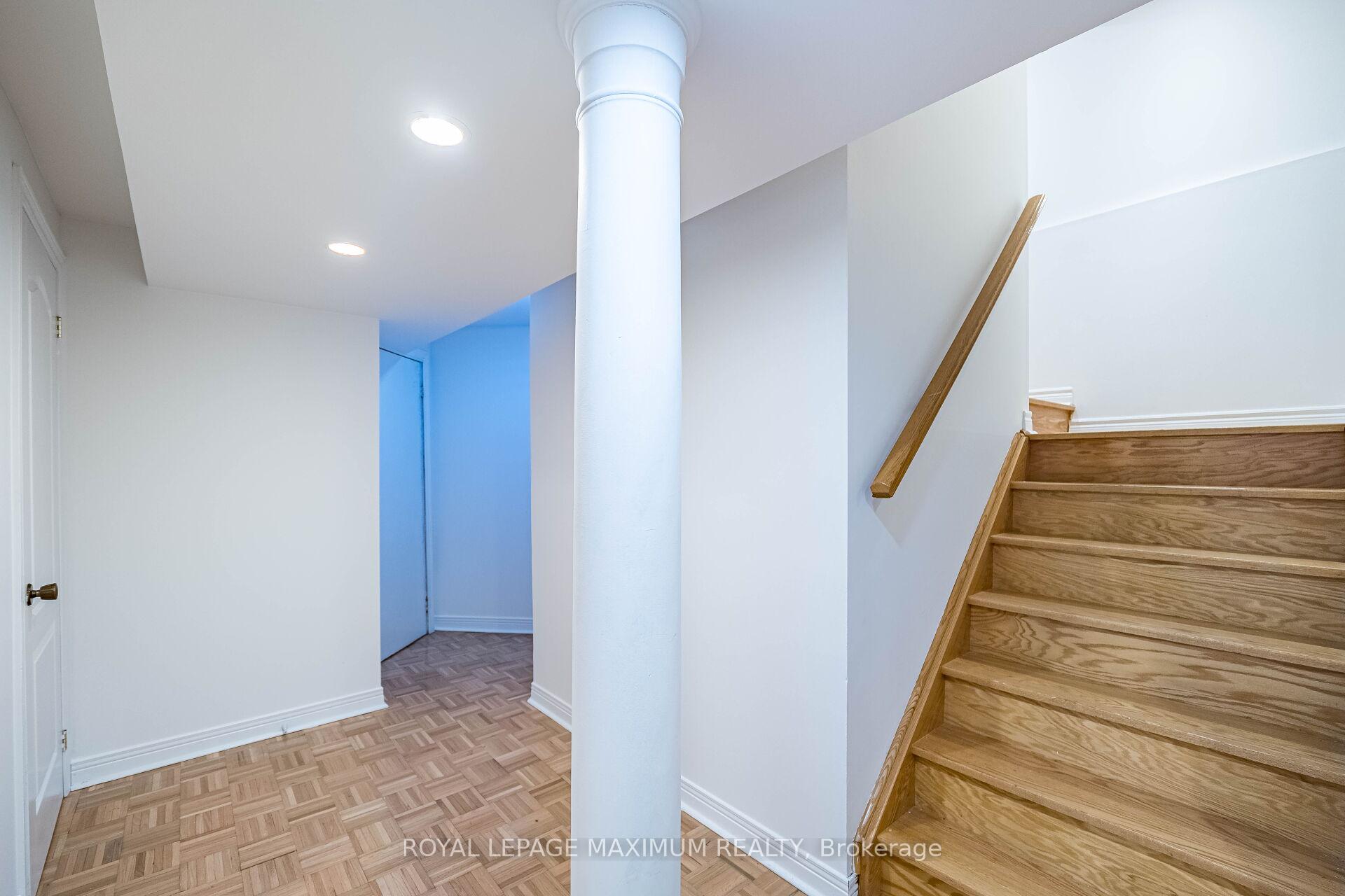 Photo 36 of 141 Panorama Crescent, Vaughan, Elder Mills — HOMEH