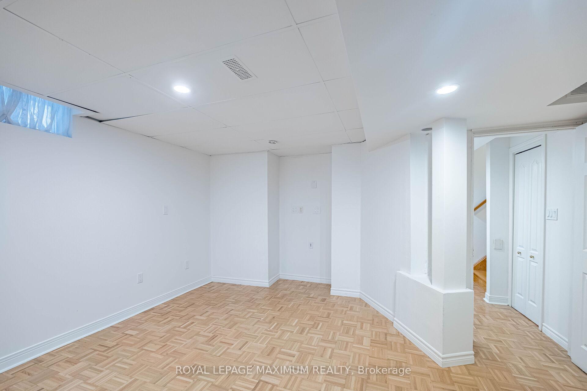 Photo 39 of 141 Panorama Crescent, Vaughan, Elder Mills — HOMEH
