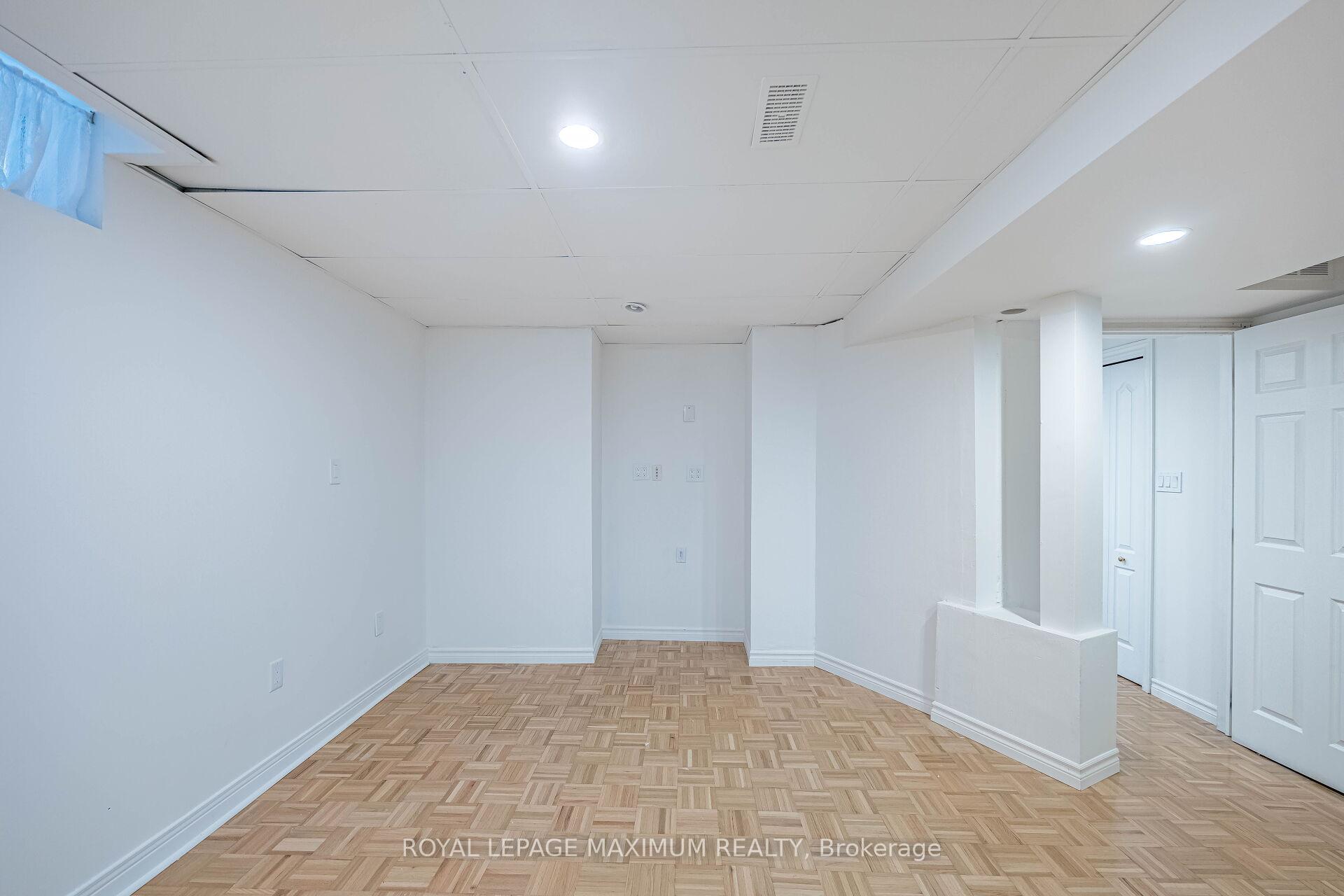 Photo 40 of 141 Panorama Crescent, Vaughan, Elder Mills — HOMEH