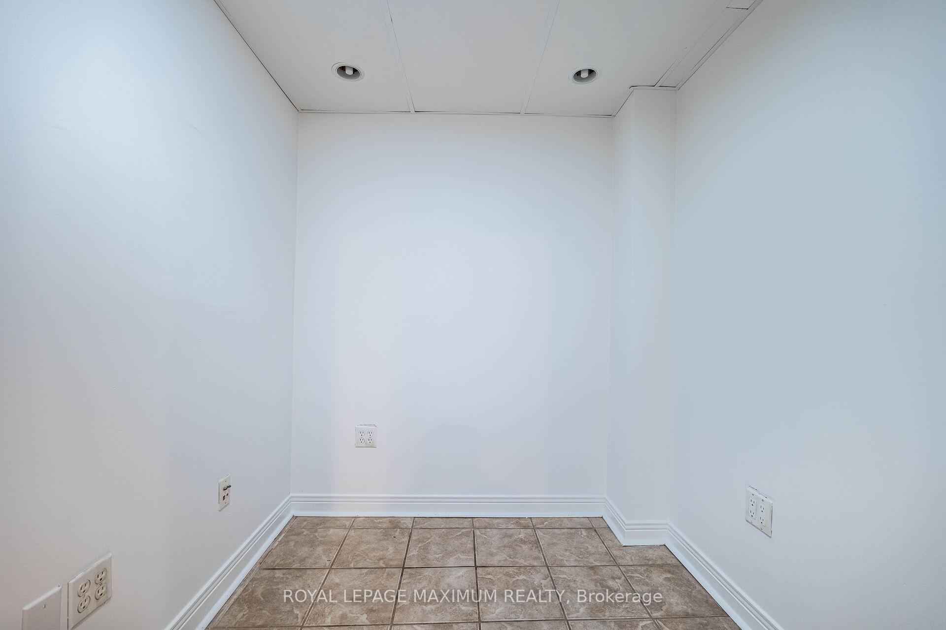 Photo 44 of 141 Panorama Crescent, Vaughan, Elder Mills — HOMEH