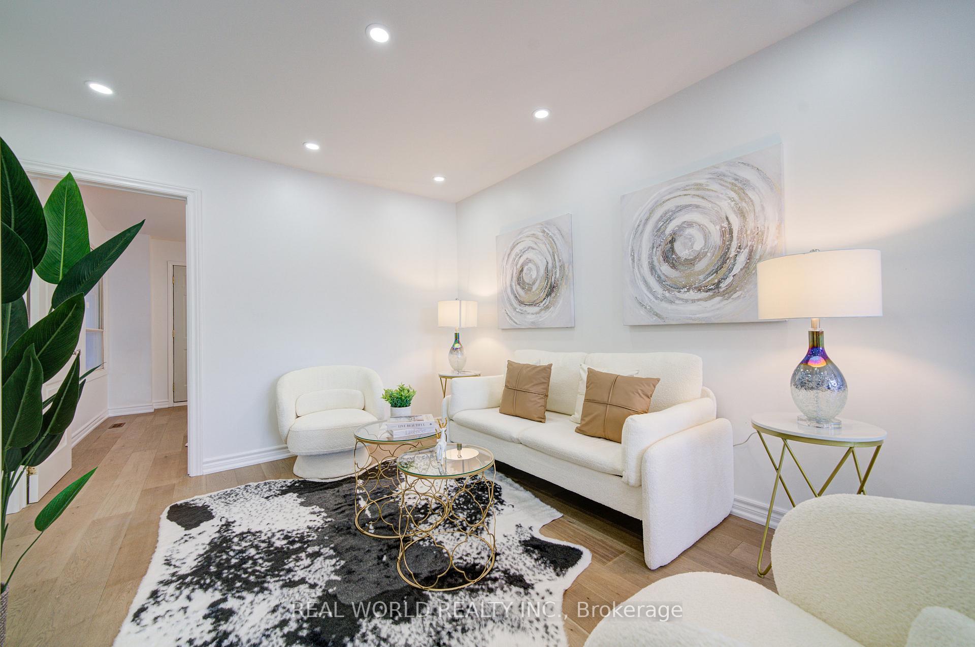 Photo 3 of 116 Appleby Crescent, Markham, Milliken Mills West — HOMEH