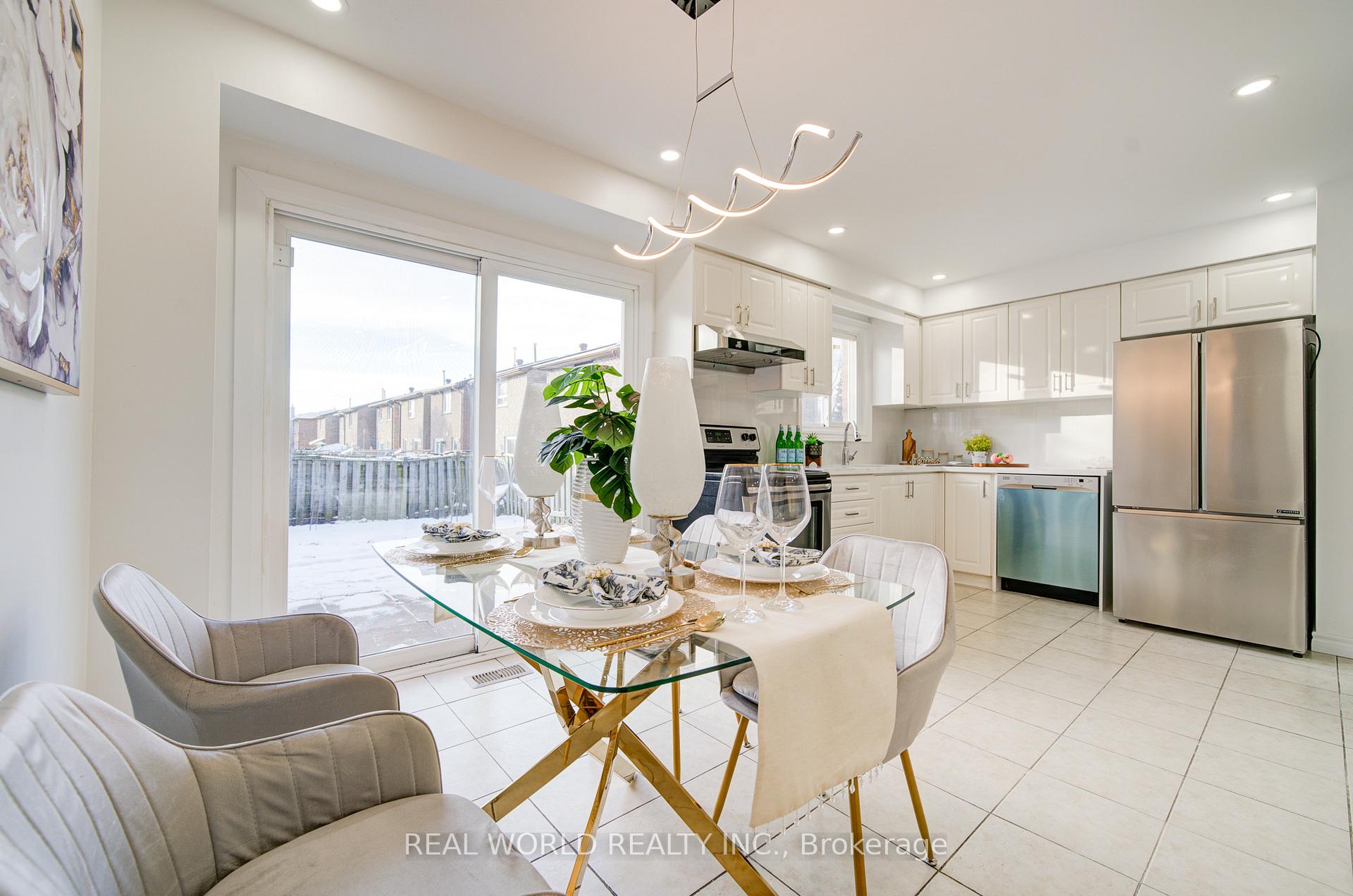 Photo 7 of 116 Appleby Crescent, Markham, Milliken Mills West — HOMEH