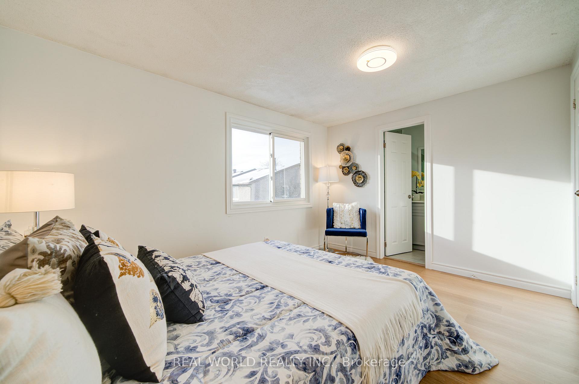 Photo 12 of 116 Appleby Crescent, Markham, Milliken Mills West — HOMEH