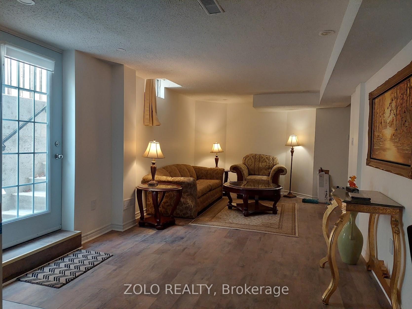 Photo 2 of 61 Bluebell Crescent, Whitby, Lynde Creek — HOMEH